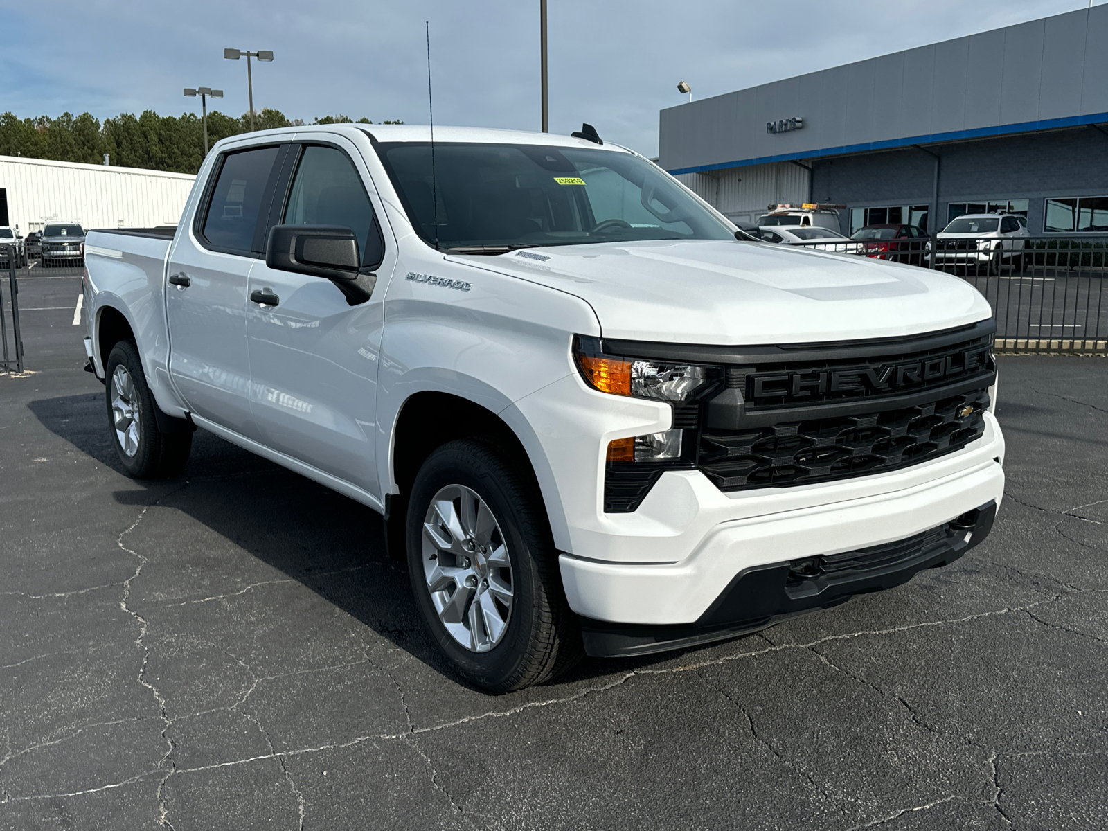 2025 Chevrolet Silverado 1500 Custom 4