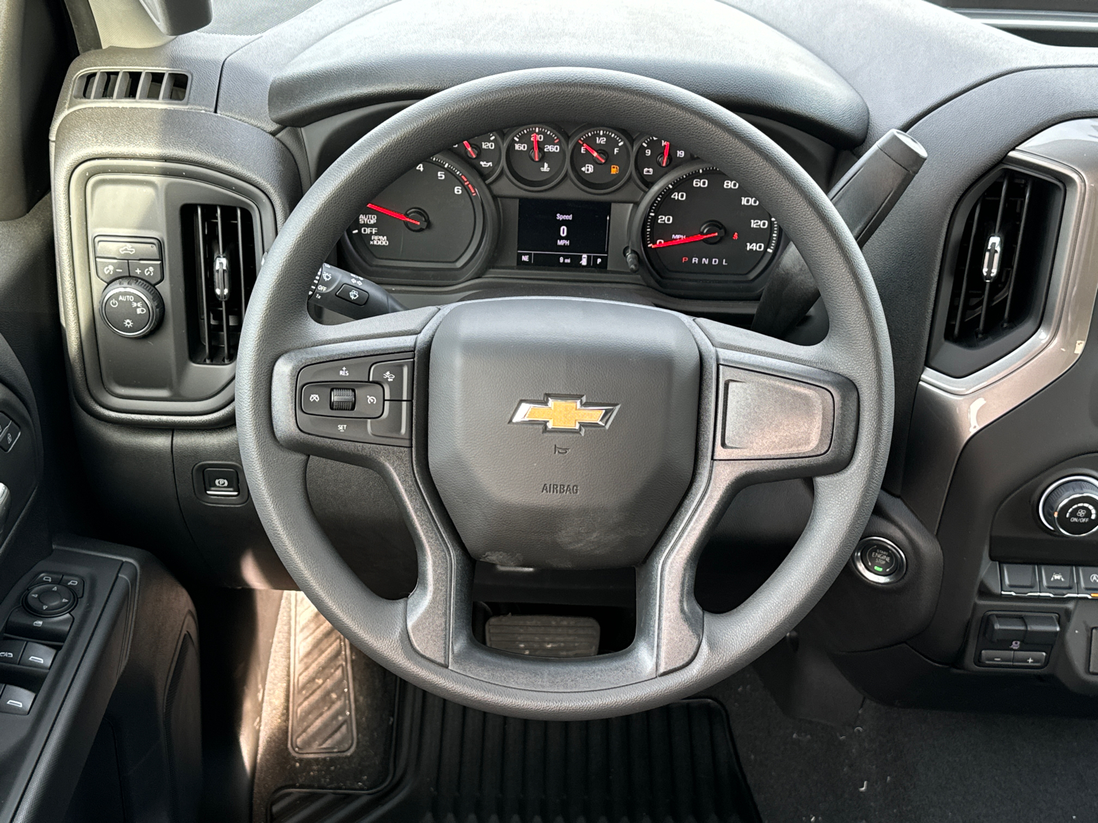 2025 Chevrolet Silverado 1500 Custom 29