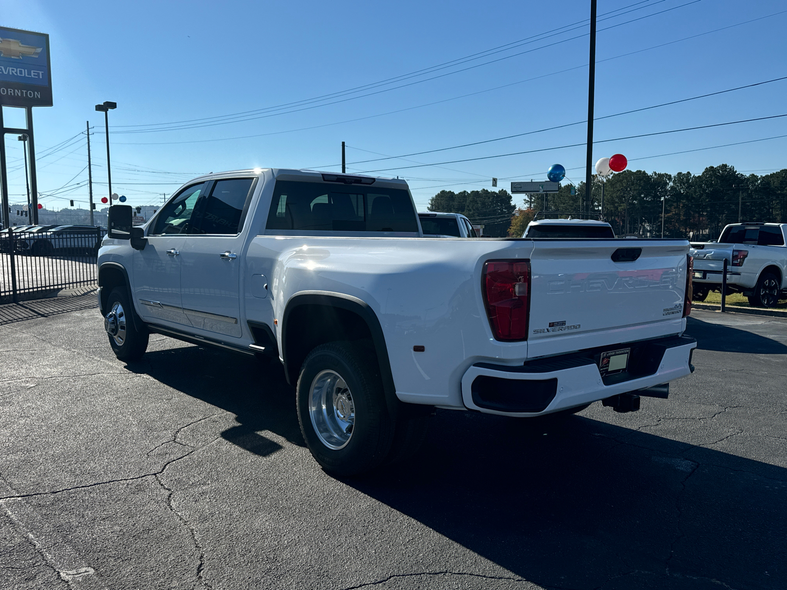 2025 Chevrolet Silverado 3500HD High Country 8