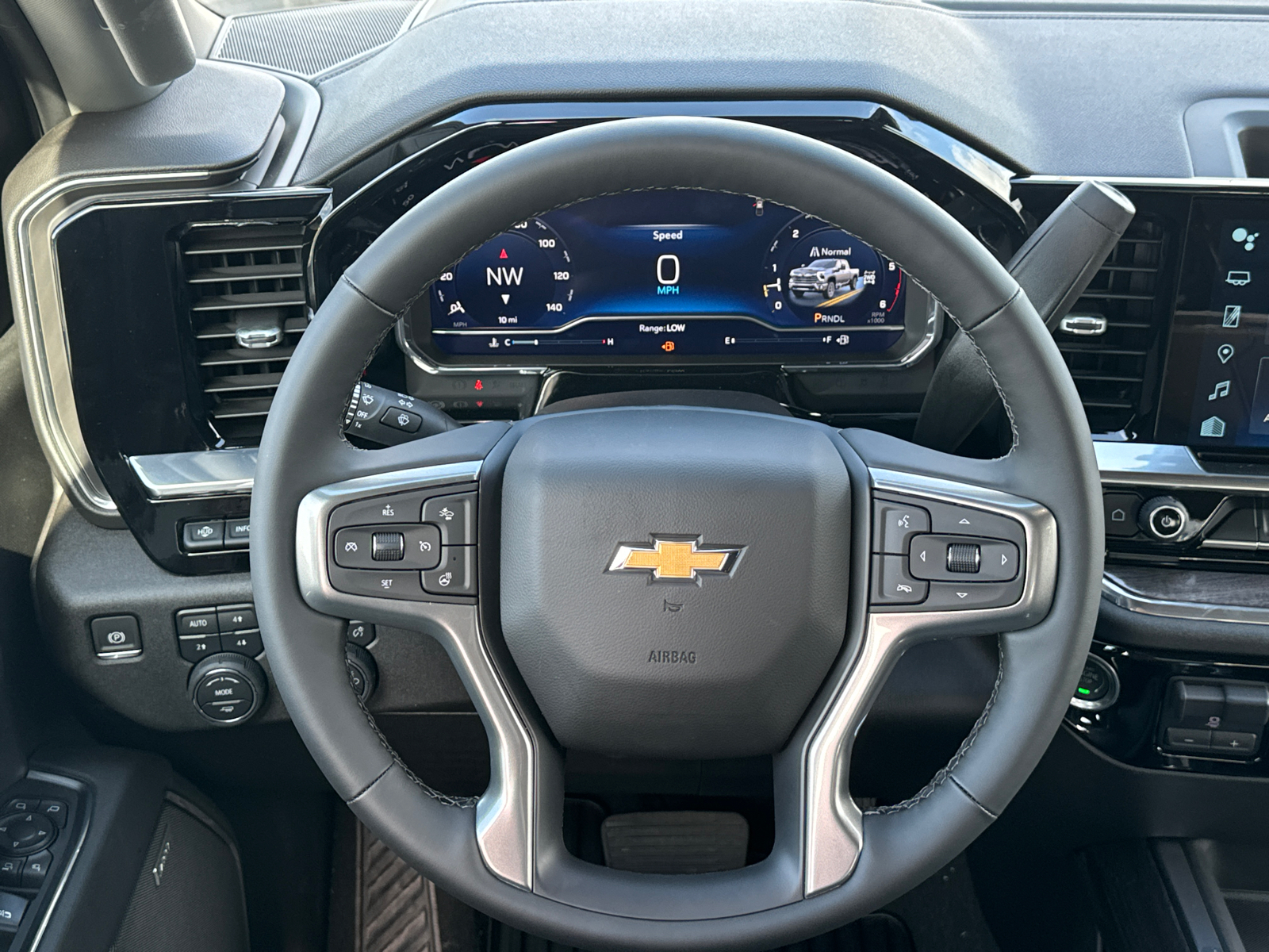 2025 Chevrolet Silverado 2500HD LTZ 31