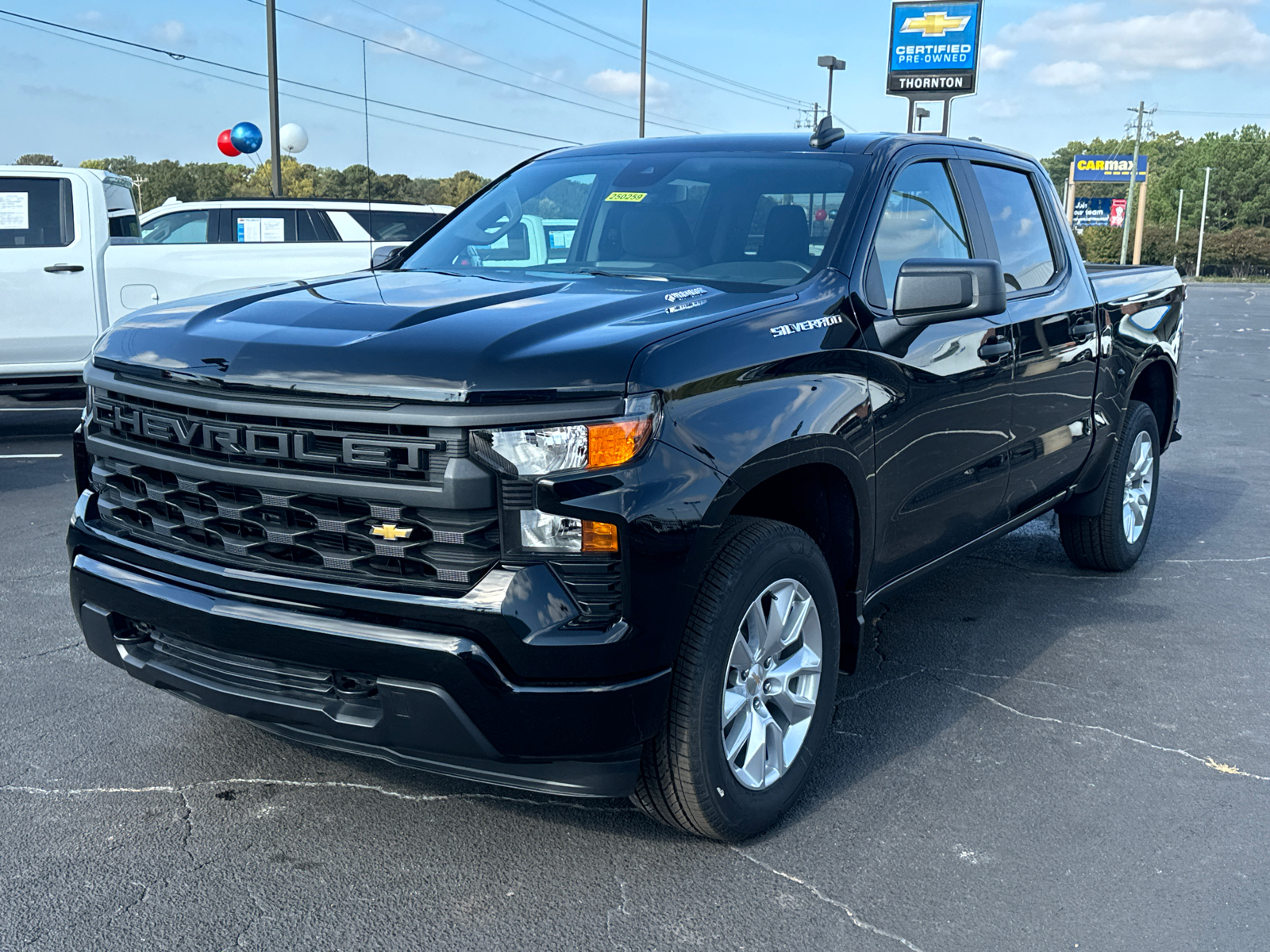 2025 Chevrolet Silverado 1500 Custom 2