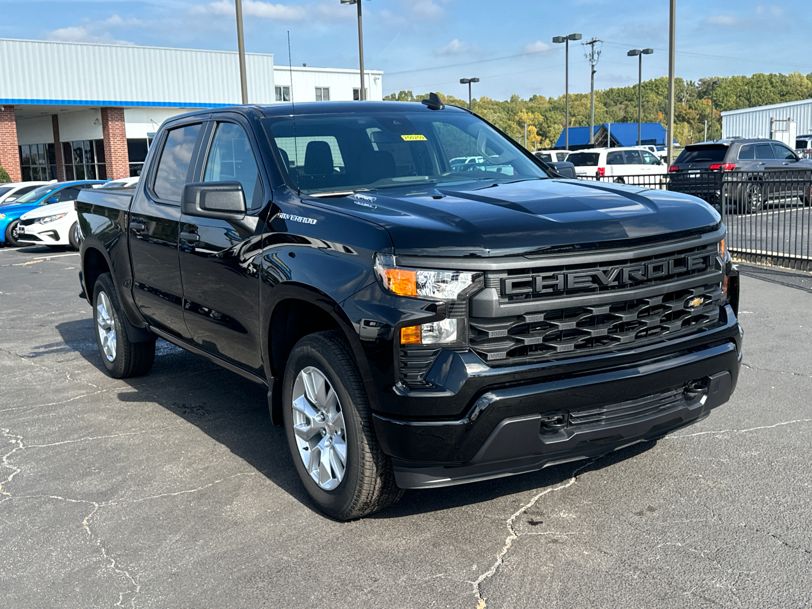 2025 Chevrolet Silverado 1500 Custom 4