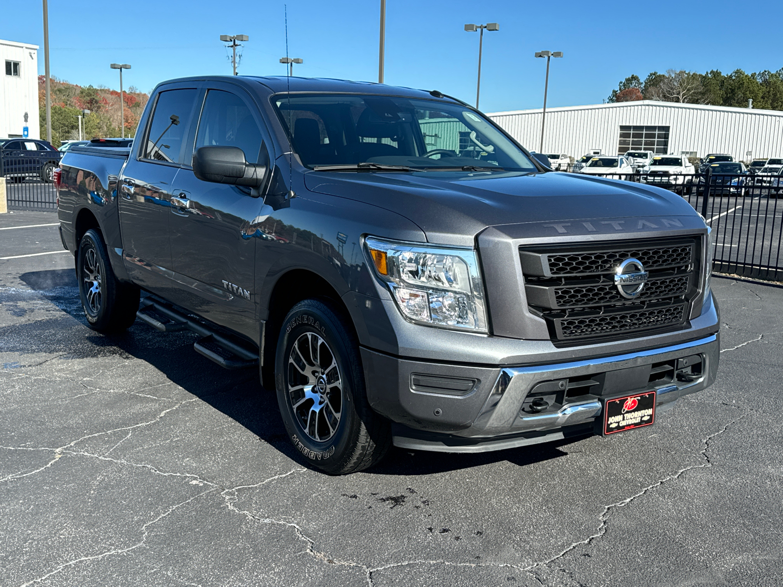 2021 Nissan Titan SV 4