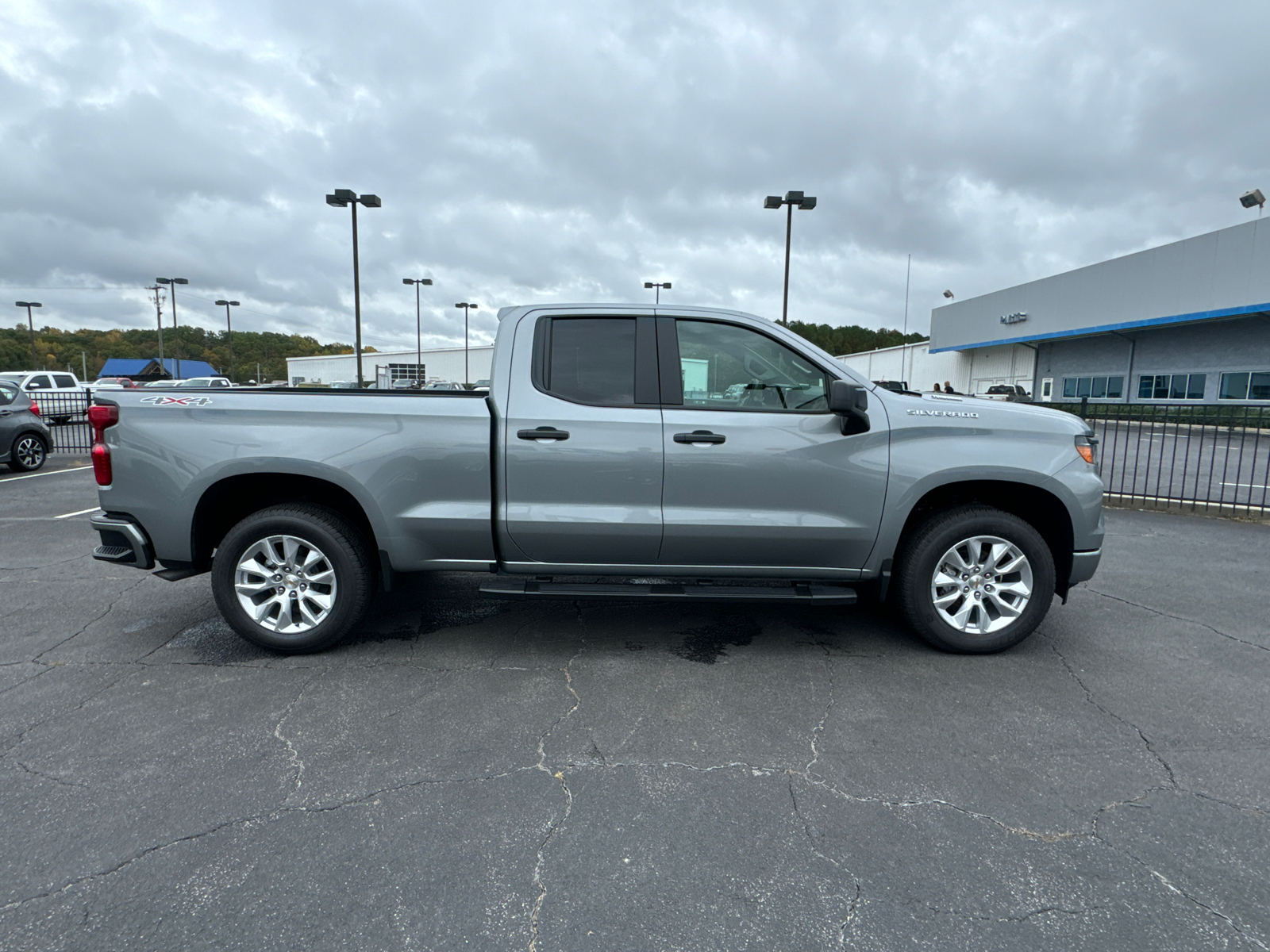 2025 Chevrolet Silverado 1500 Custom 5