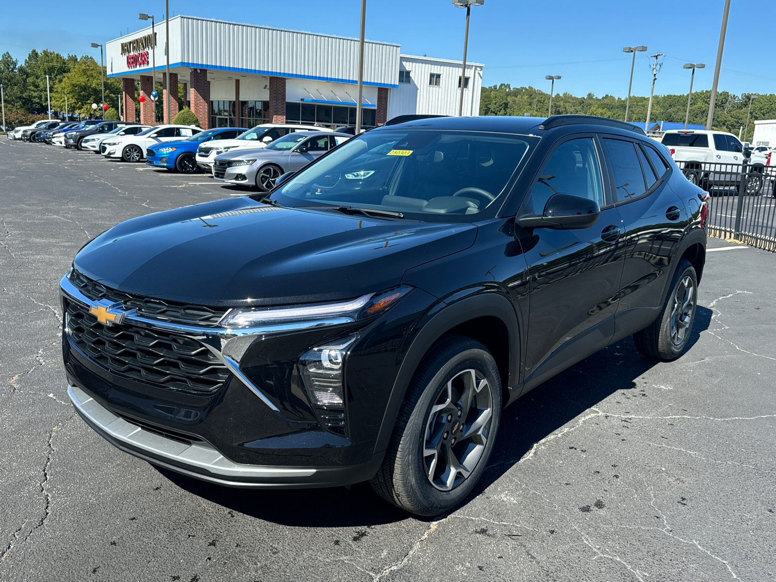 2025 Chevrolet Trax LT 2