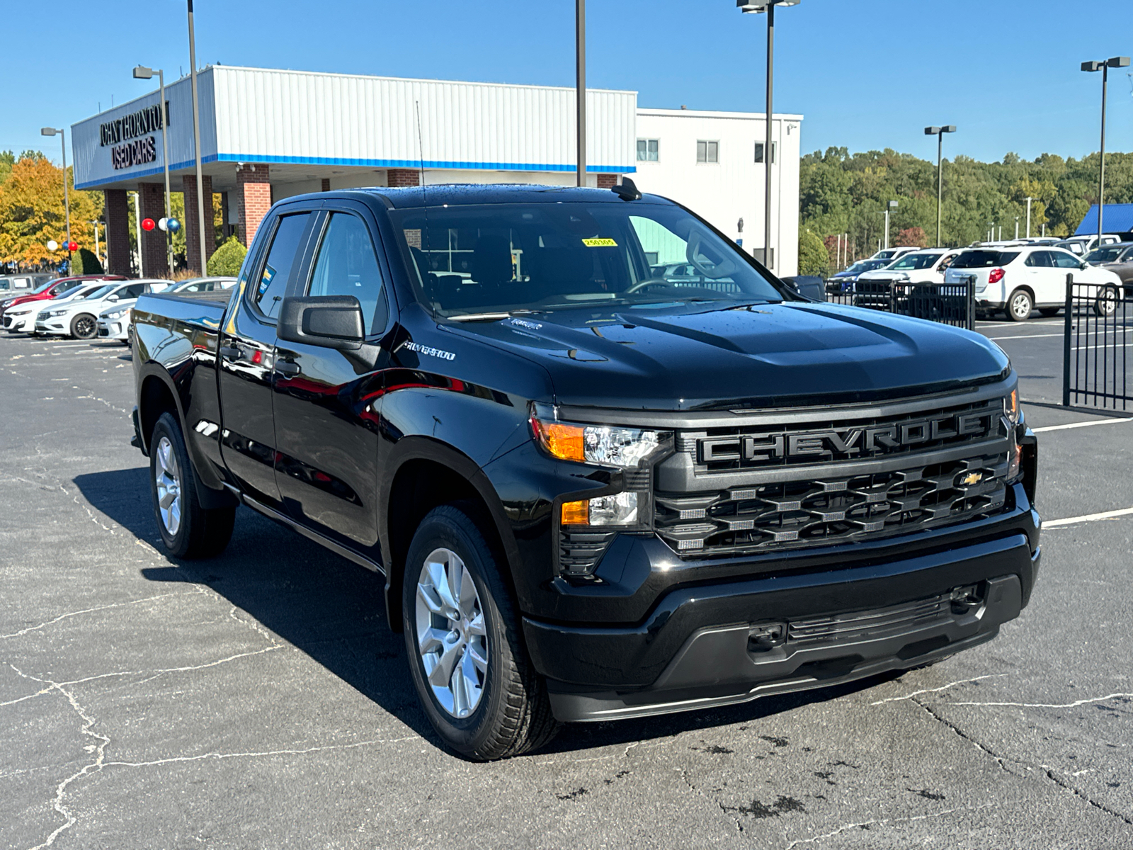 2025 Chevrolet Silverado 1500 Custom 4