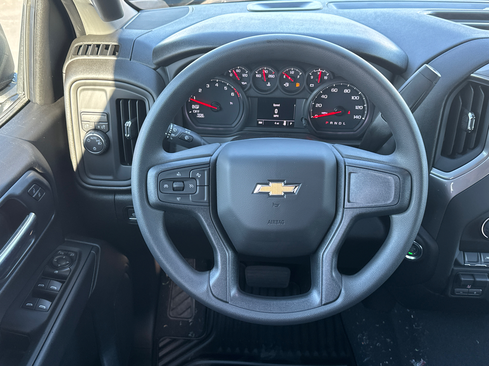 2025 Chevrolet Silverado 1500 Custom 24