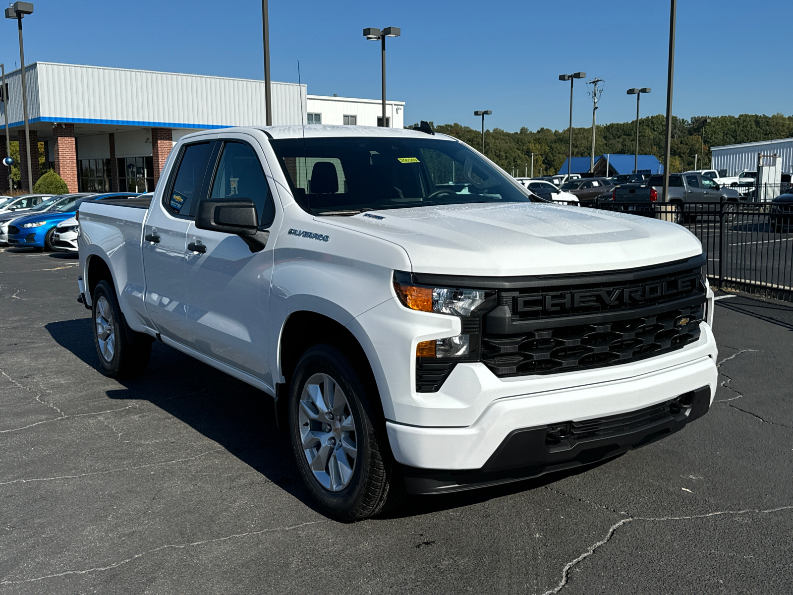 2025 Chevrolet Silverado 1500 Custom 4