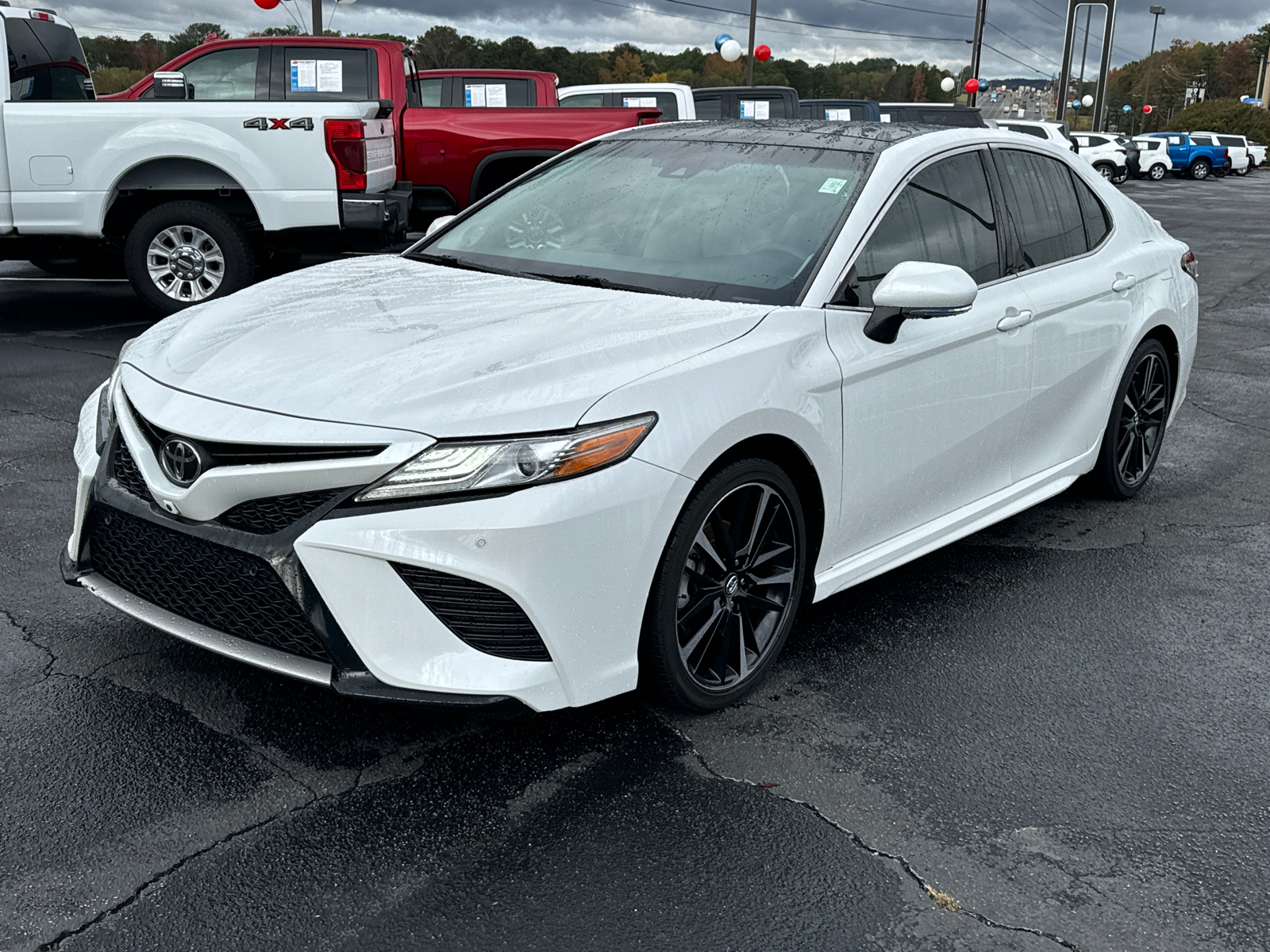 2018 Toyota Camry XSE 3