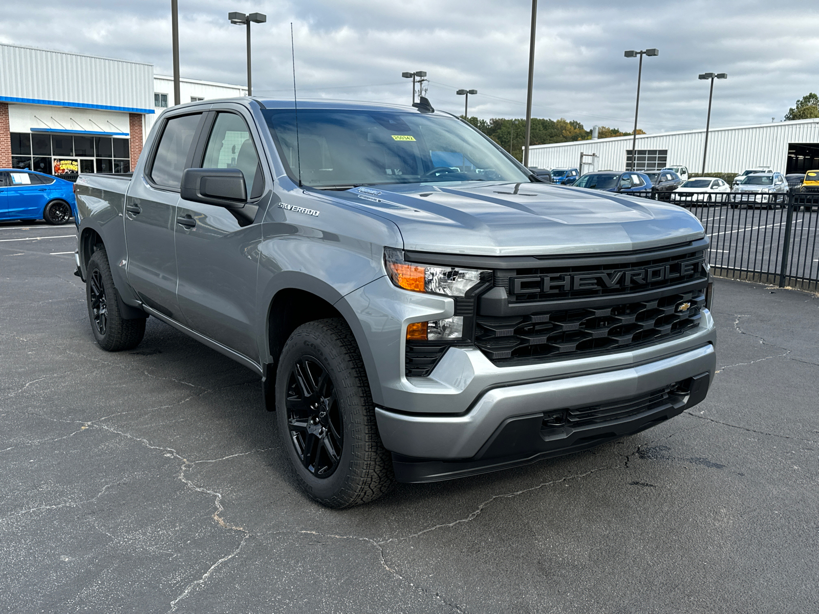 2025 Chevrolet Silverado 1500 Custom 4