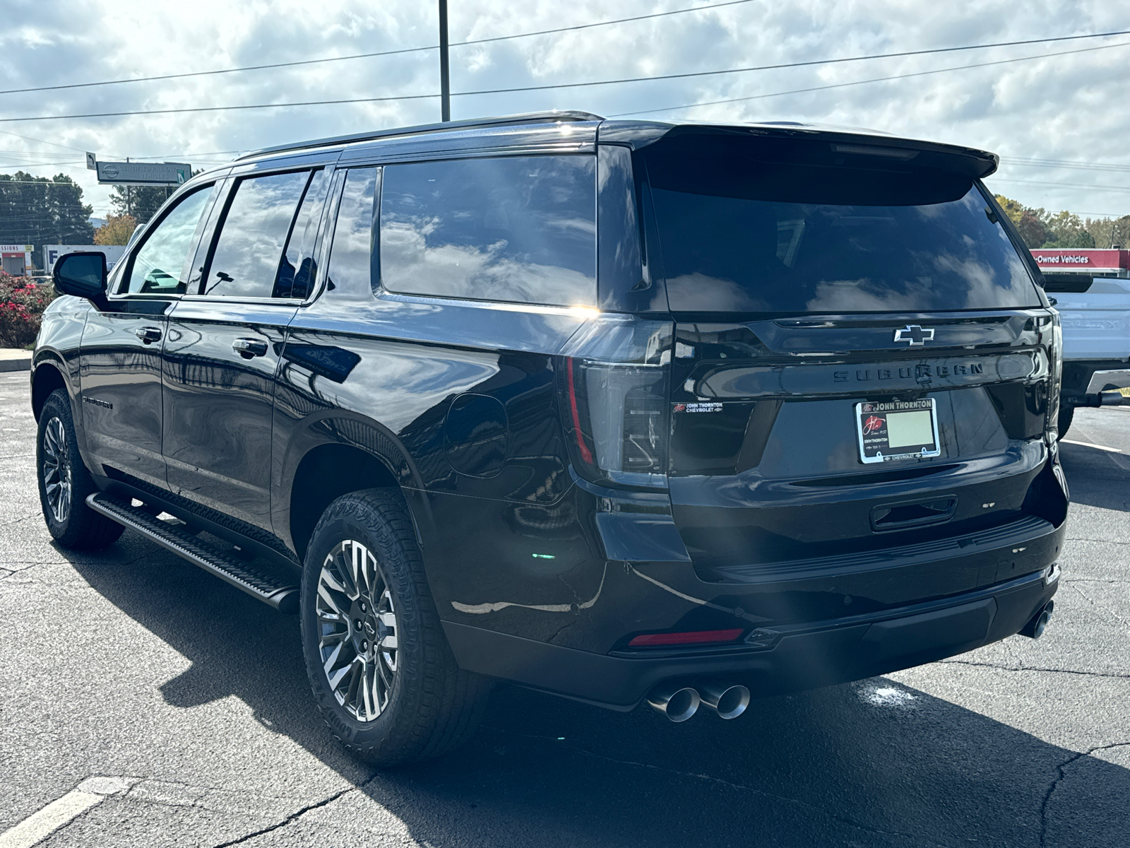 2025 Chevrolet Suburban Z71 8