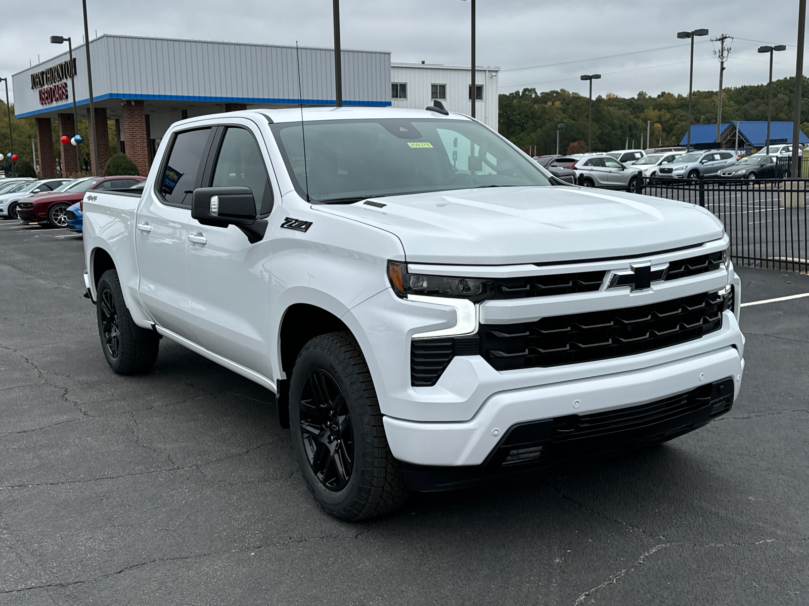 2025 Chevrolet Silverado 1500 RST 4