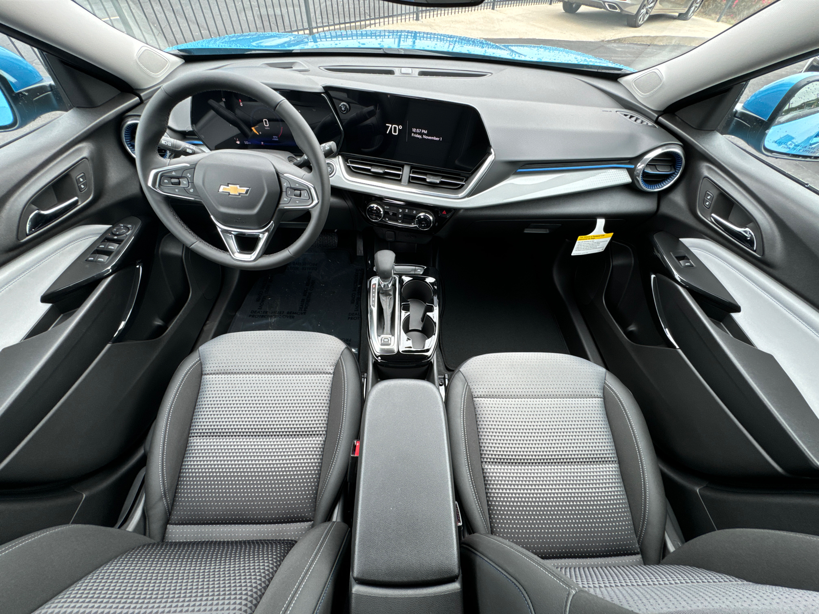 2025 Chevrolet Trax LT 23