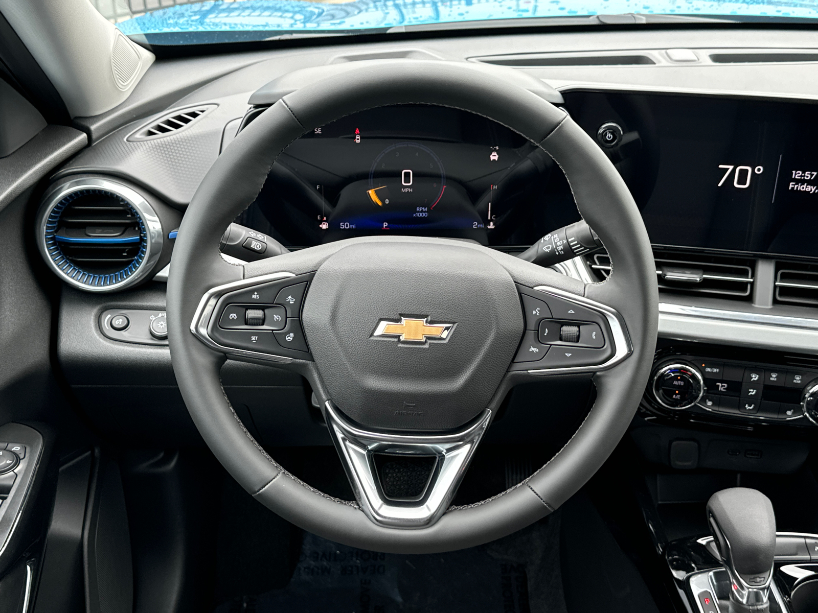 2025 Chevrolet Trax LT 24