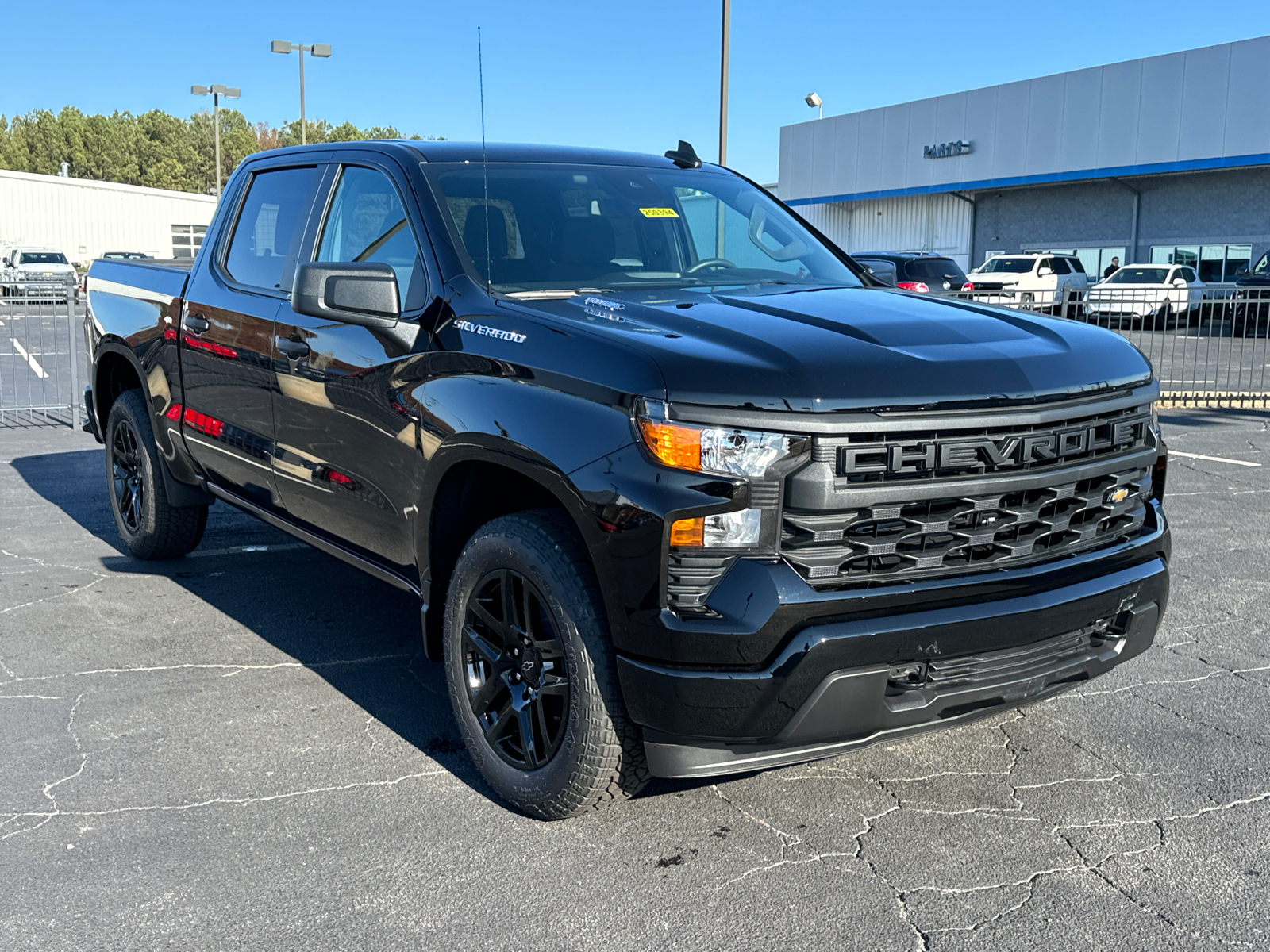 2025 Chevrolet Silverado 1500 Custom 4