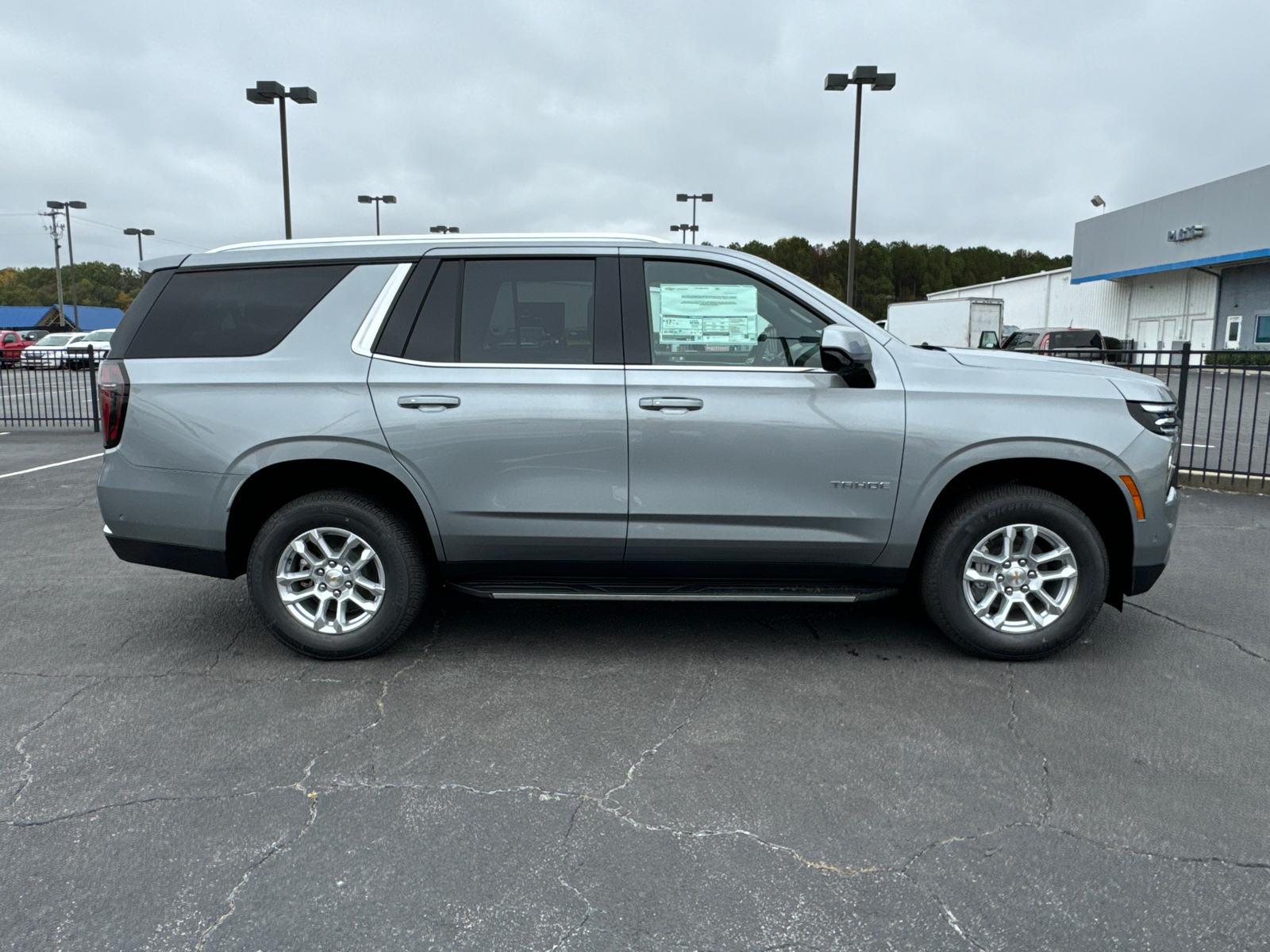 2025 Chevrolet Tahoe LS 5