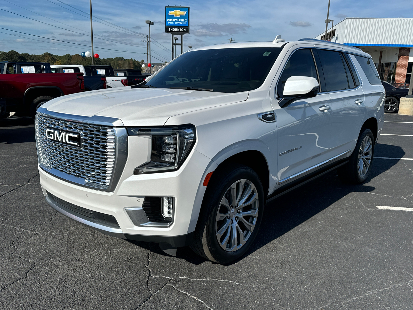 2022 GMC Yukon Denali 2