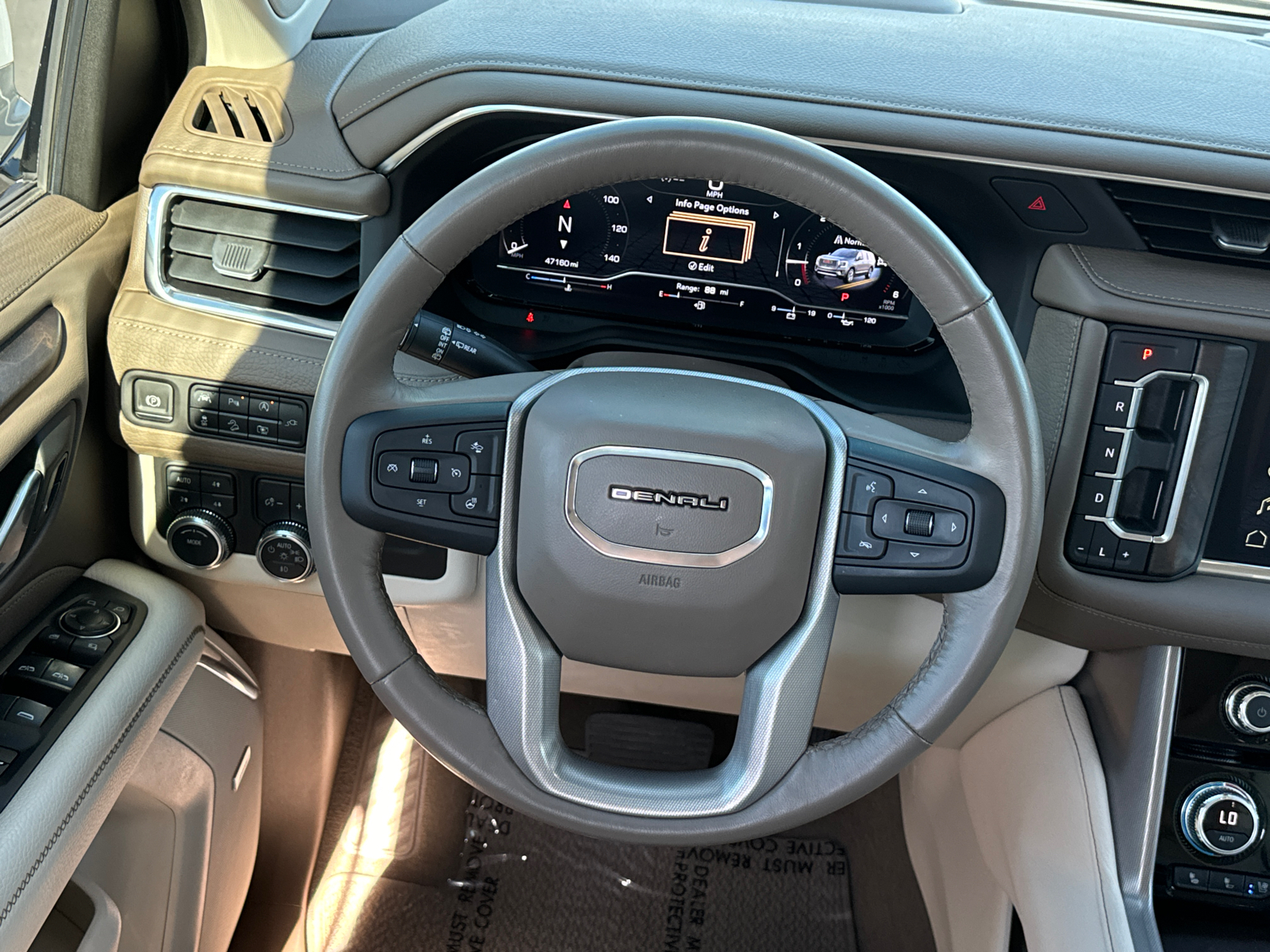 2022 GMC Yukon Denali 32