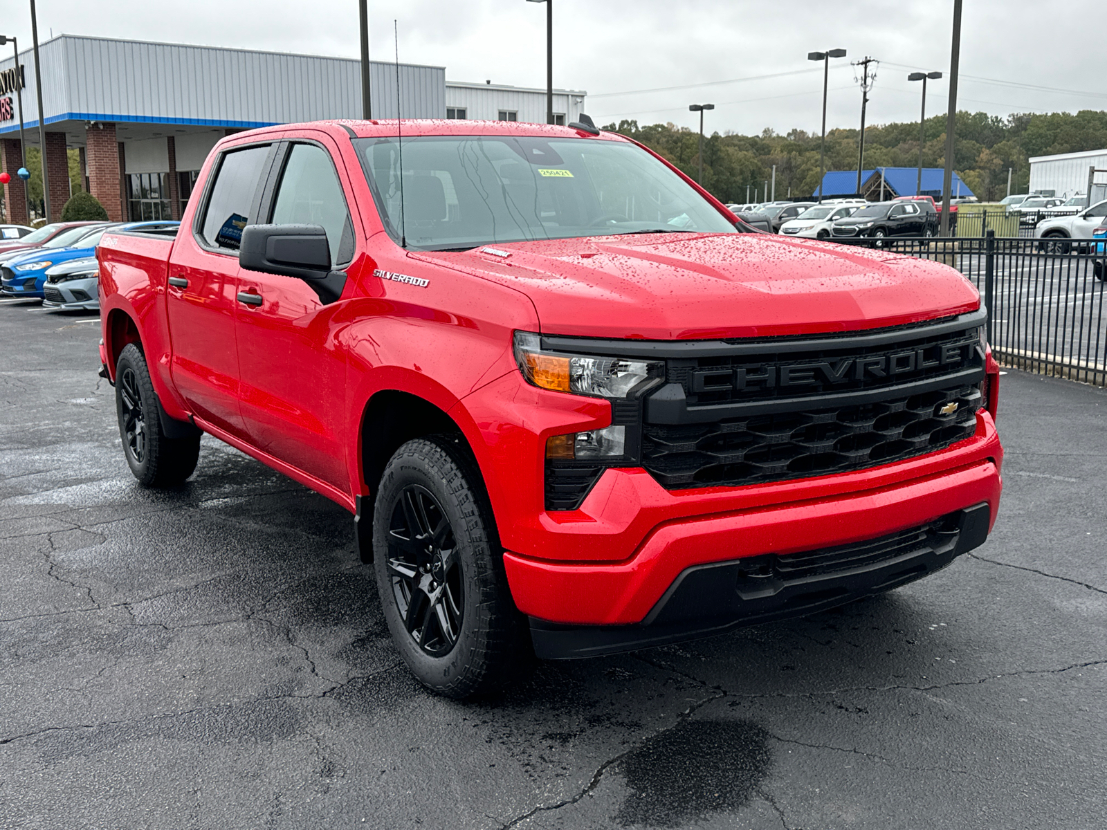 2025 Chevrolet Silverado 1500 Custom 4