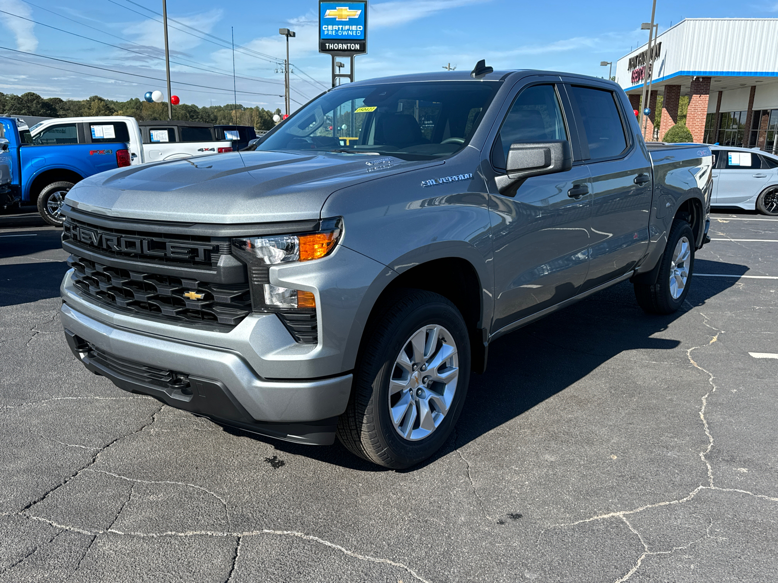 2025 Chevrolet Silverado 1500 Custom 2