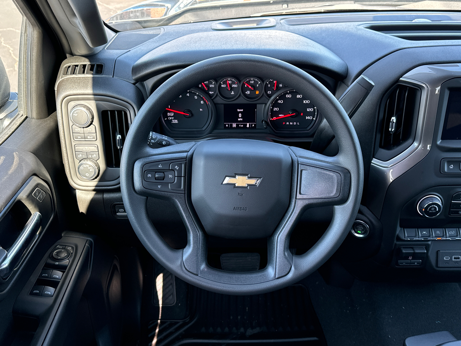 2025 Chevrolet Silverado 1500 Custom 29