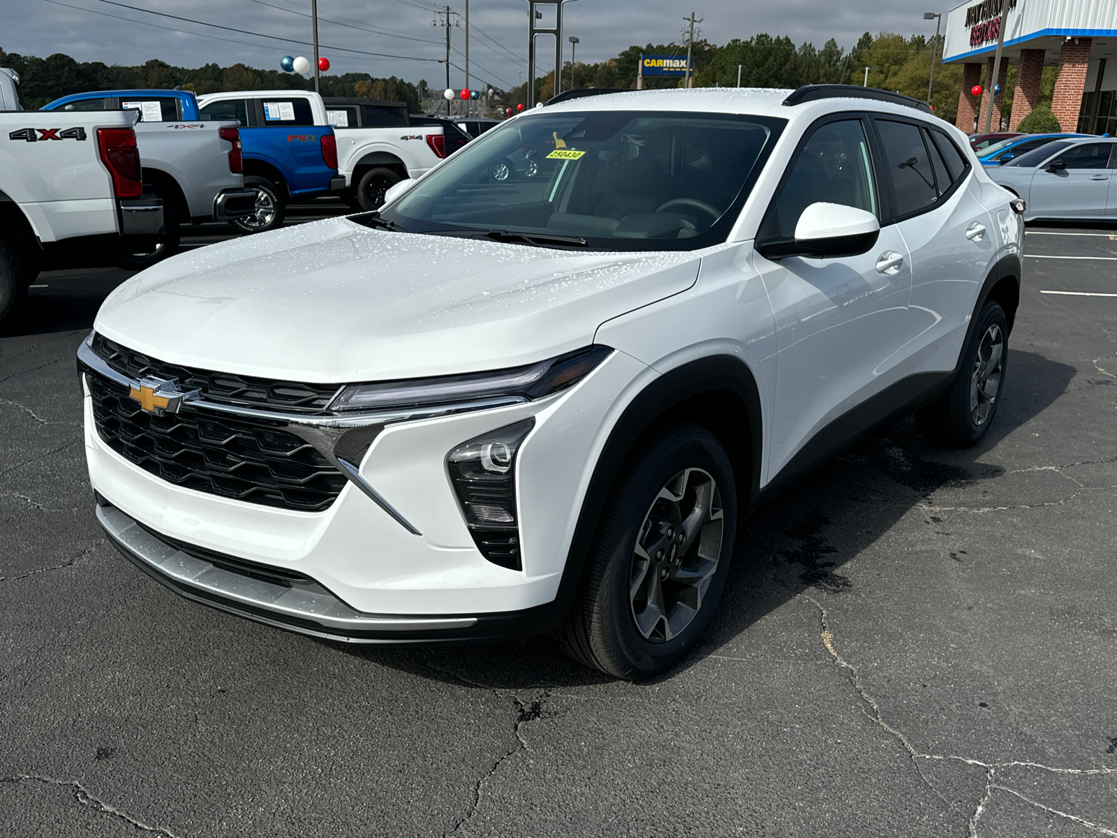 2025 Chevrolet Trax LT 2