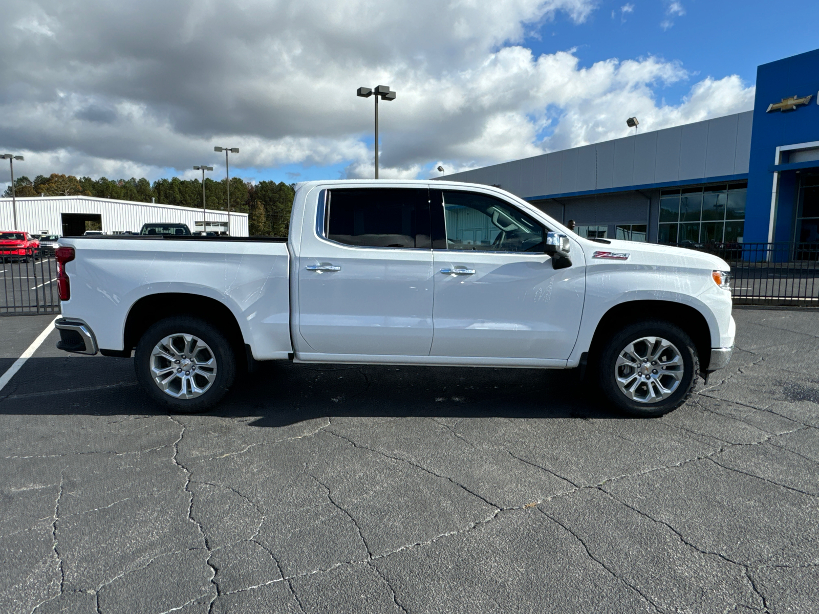 2025 Chevrolet Silverado 1500 LTZ 6