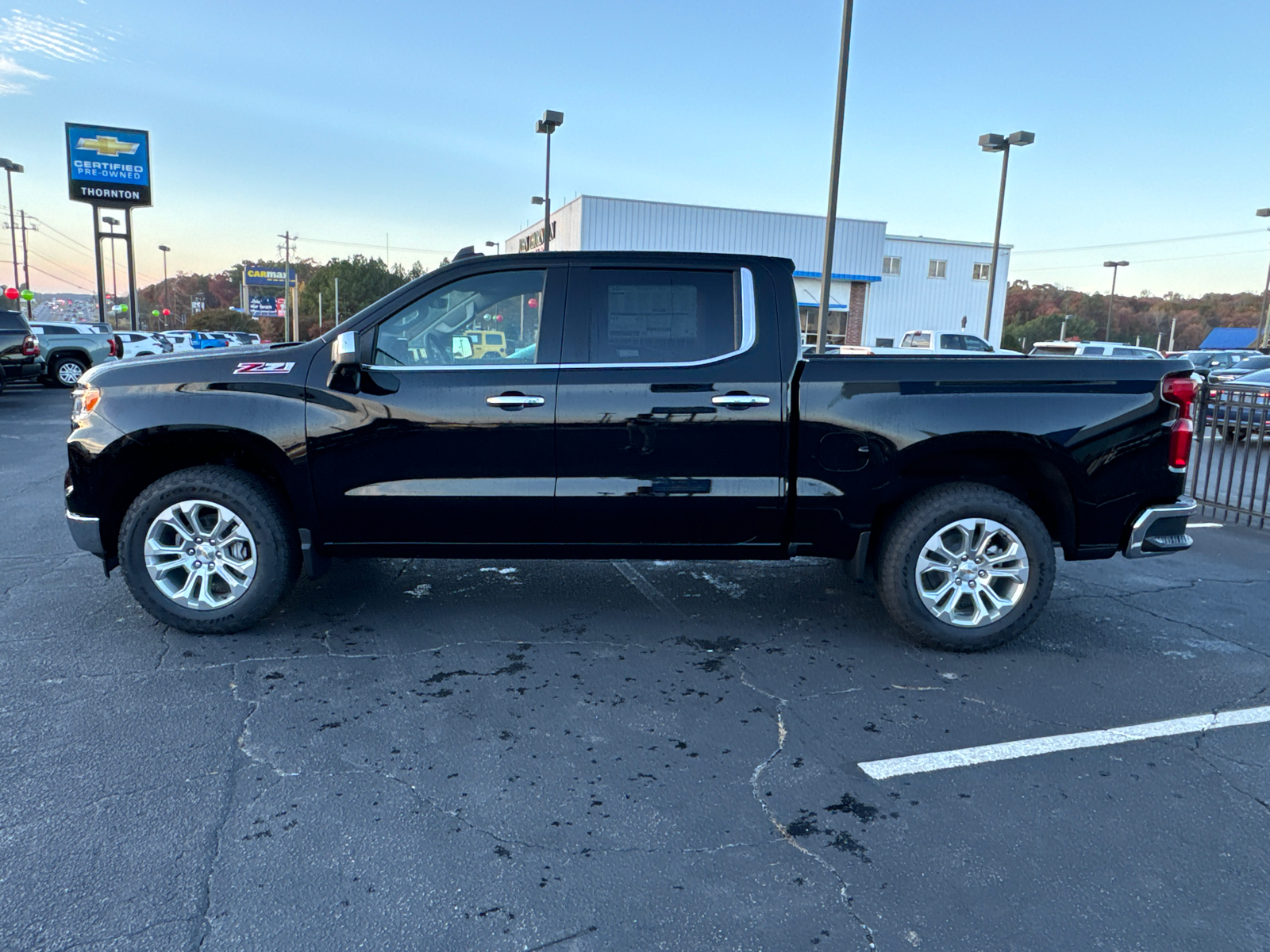 2025 Chevrolet Silverado 1500 LTZ 9