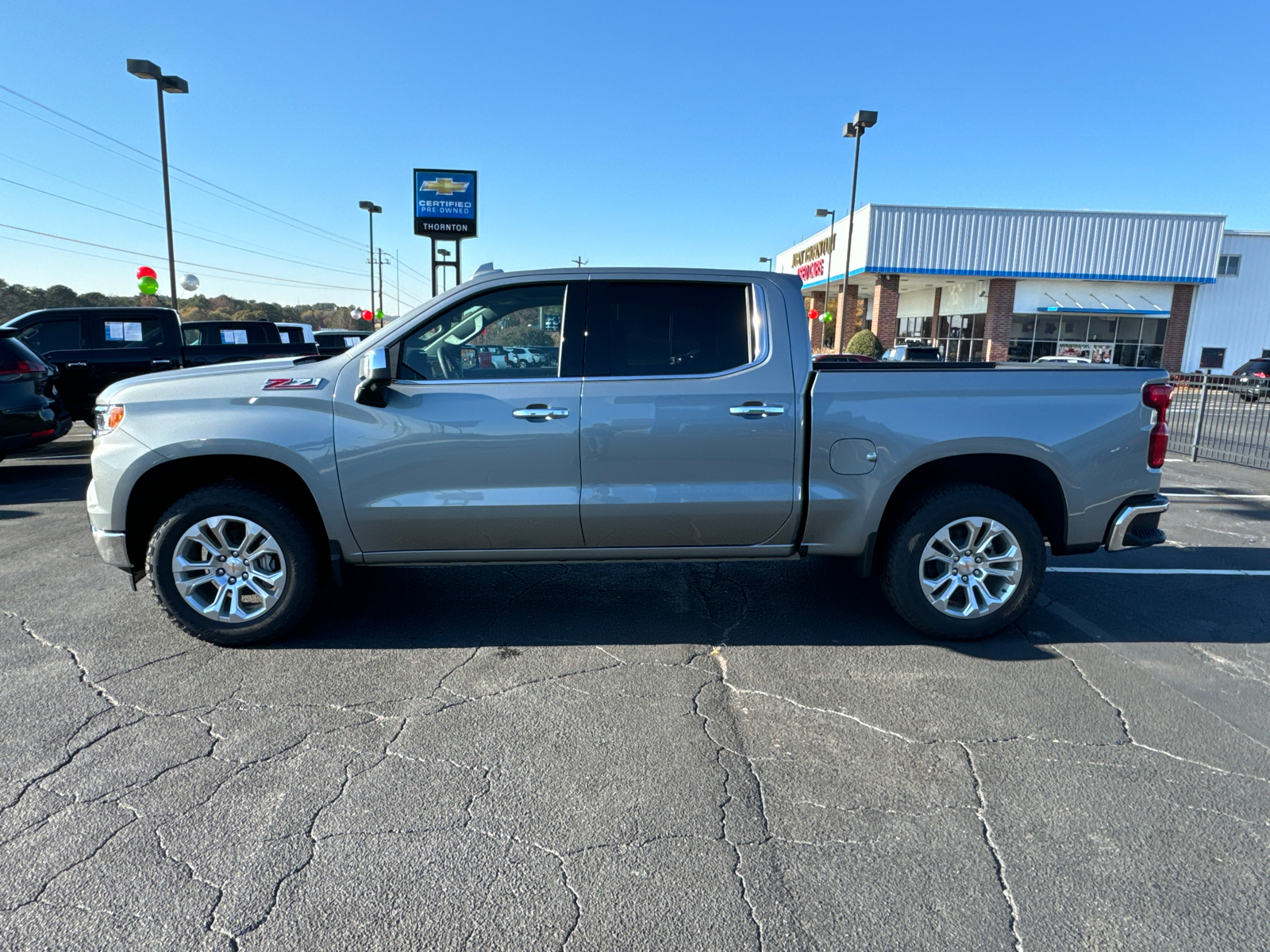 2025 Chevrolet Silverado 1500 LTZ 9