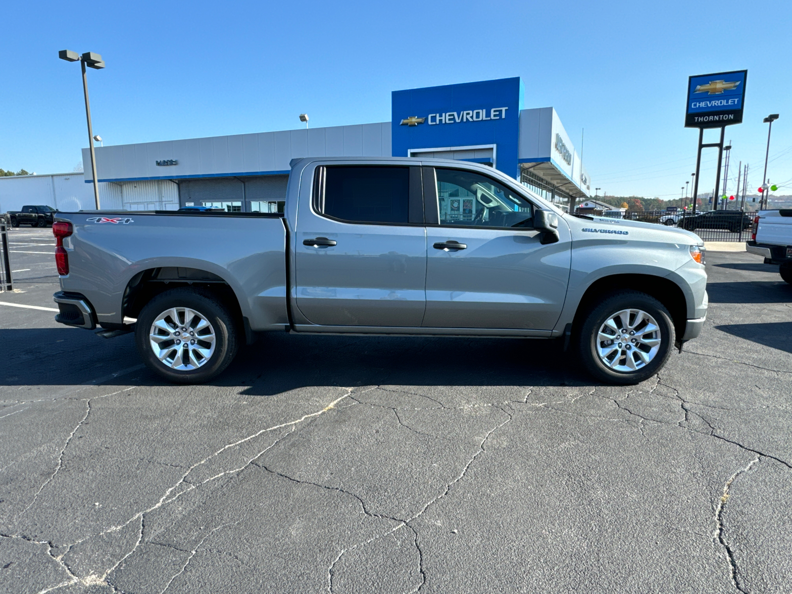 2025 Chevrolet Silverado 1500 Custom 6