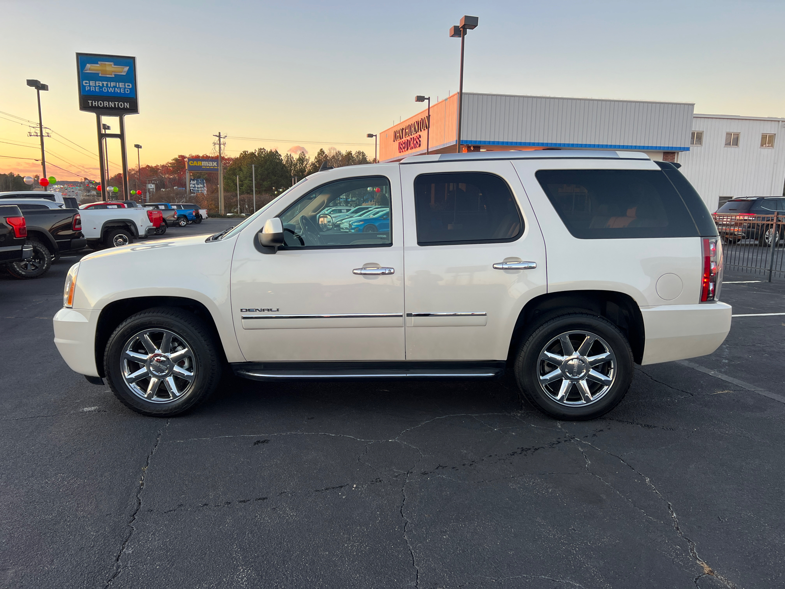 2013 GMC Yukon Denali 9