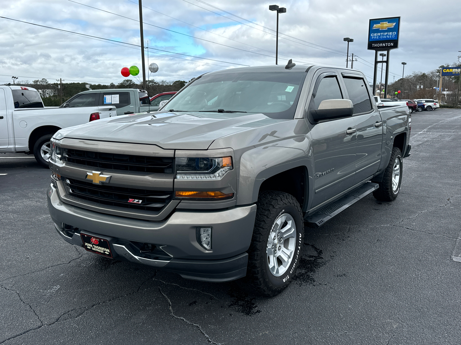 2017 Chevrolet Silverado 1500 LT 2