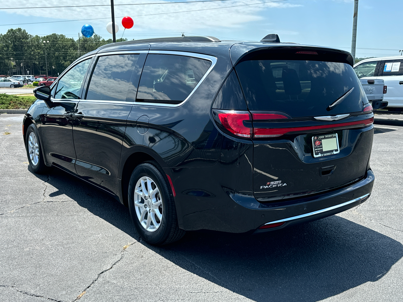 2022 Chrysler Pacifica Touring L 8