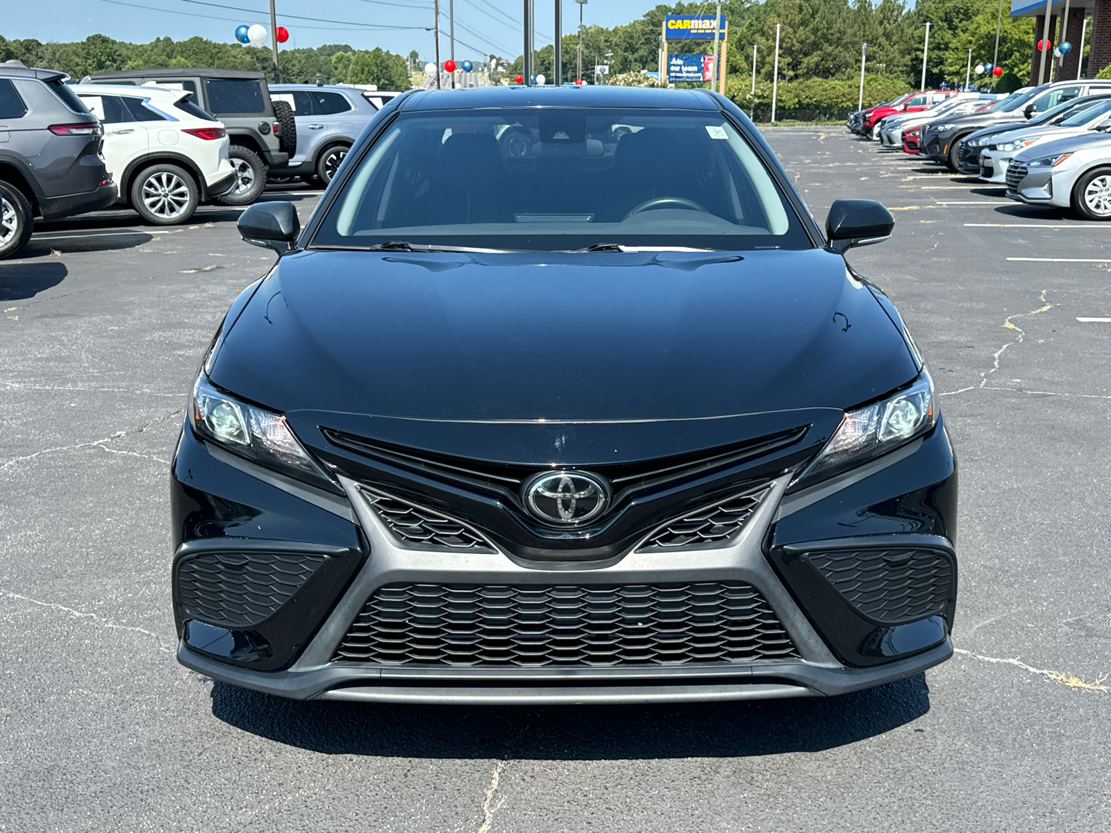 2022 Toyota Camry SE 3