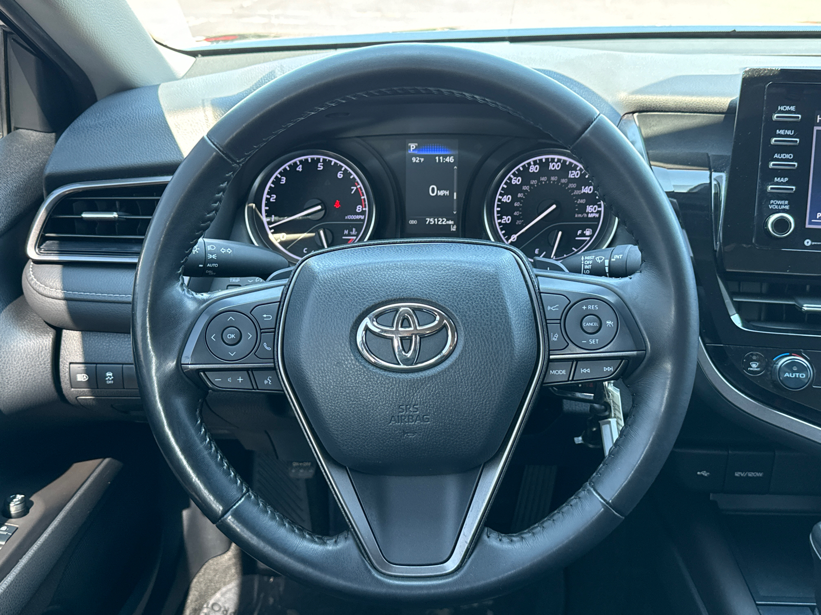 2022 Toyota Camry SE 24