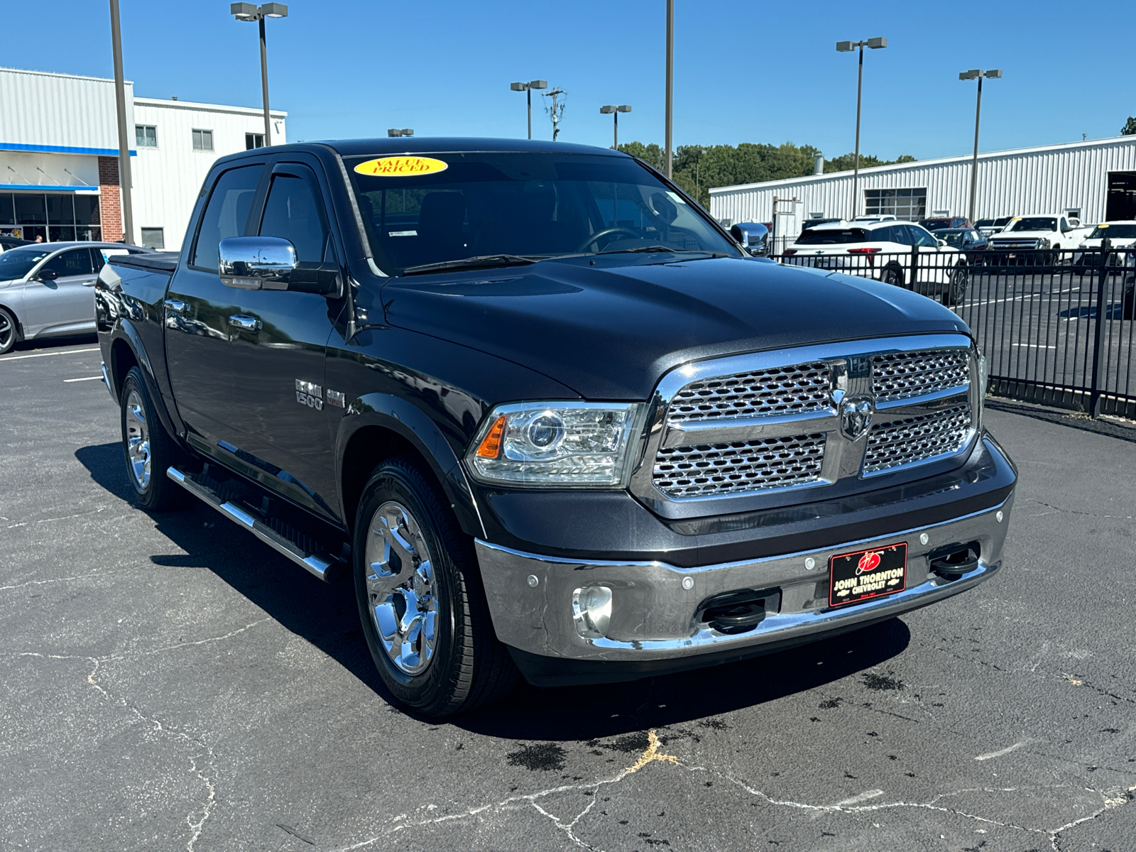 2016 Ram 1500 Laramie 4