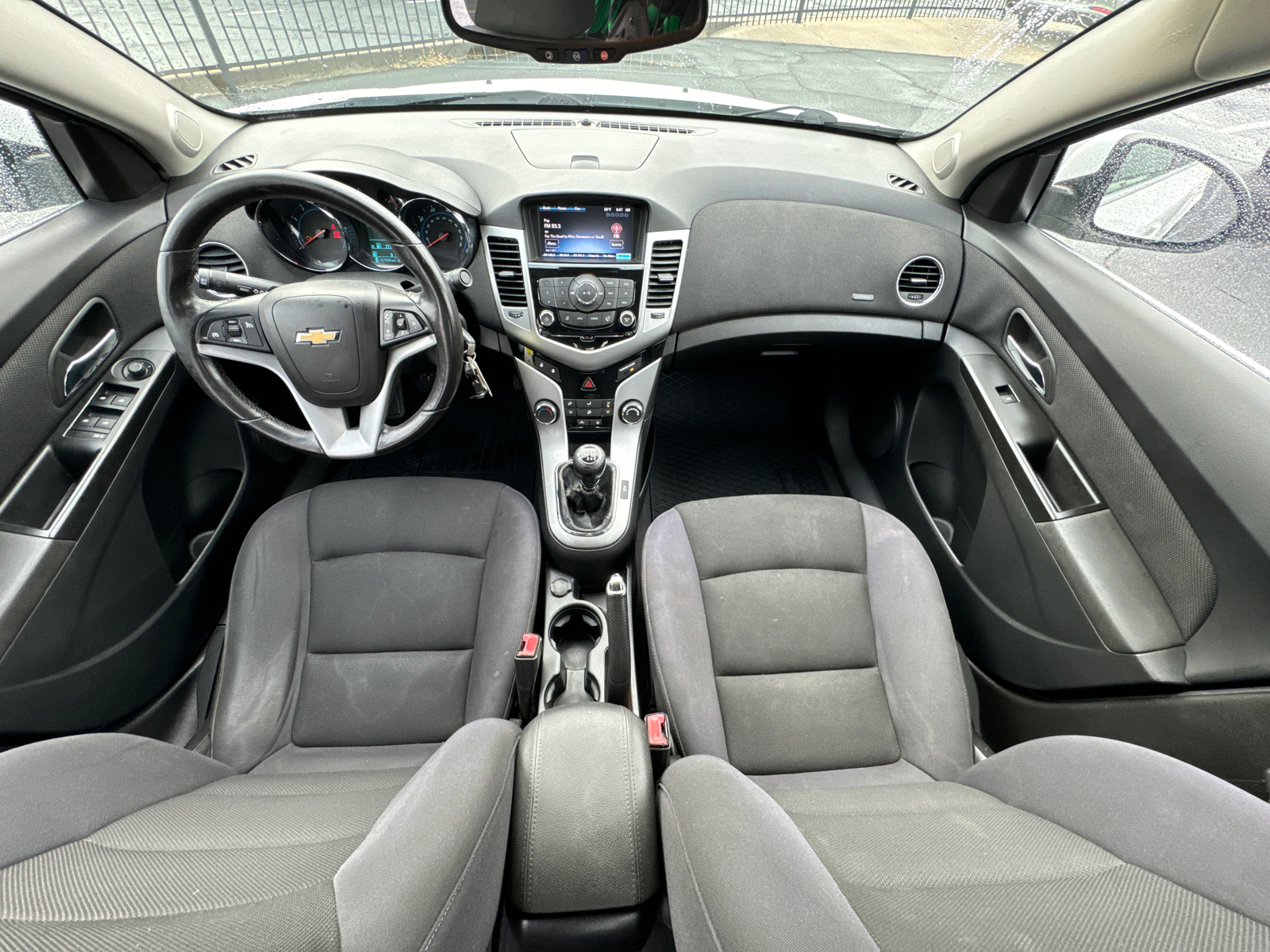 2013 Chevrolet Cruze 1LT 23