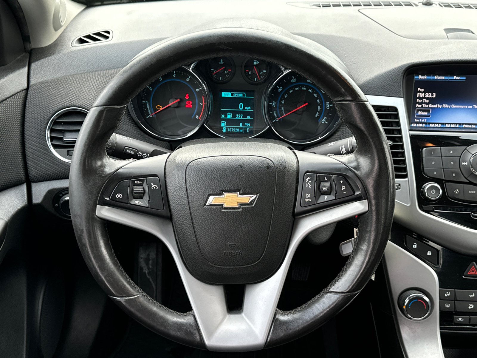 2013 Chevrolet Cruze 1LT 24