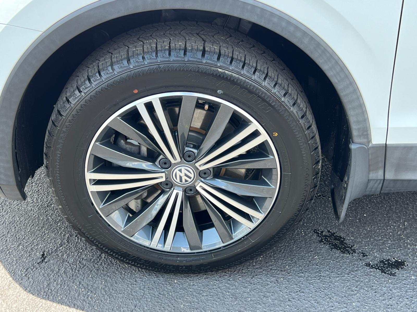2019 Volkswagen Tiguan 2.0T SEL 12
