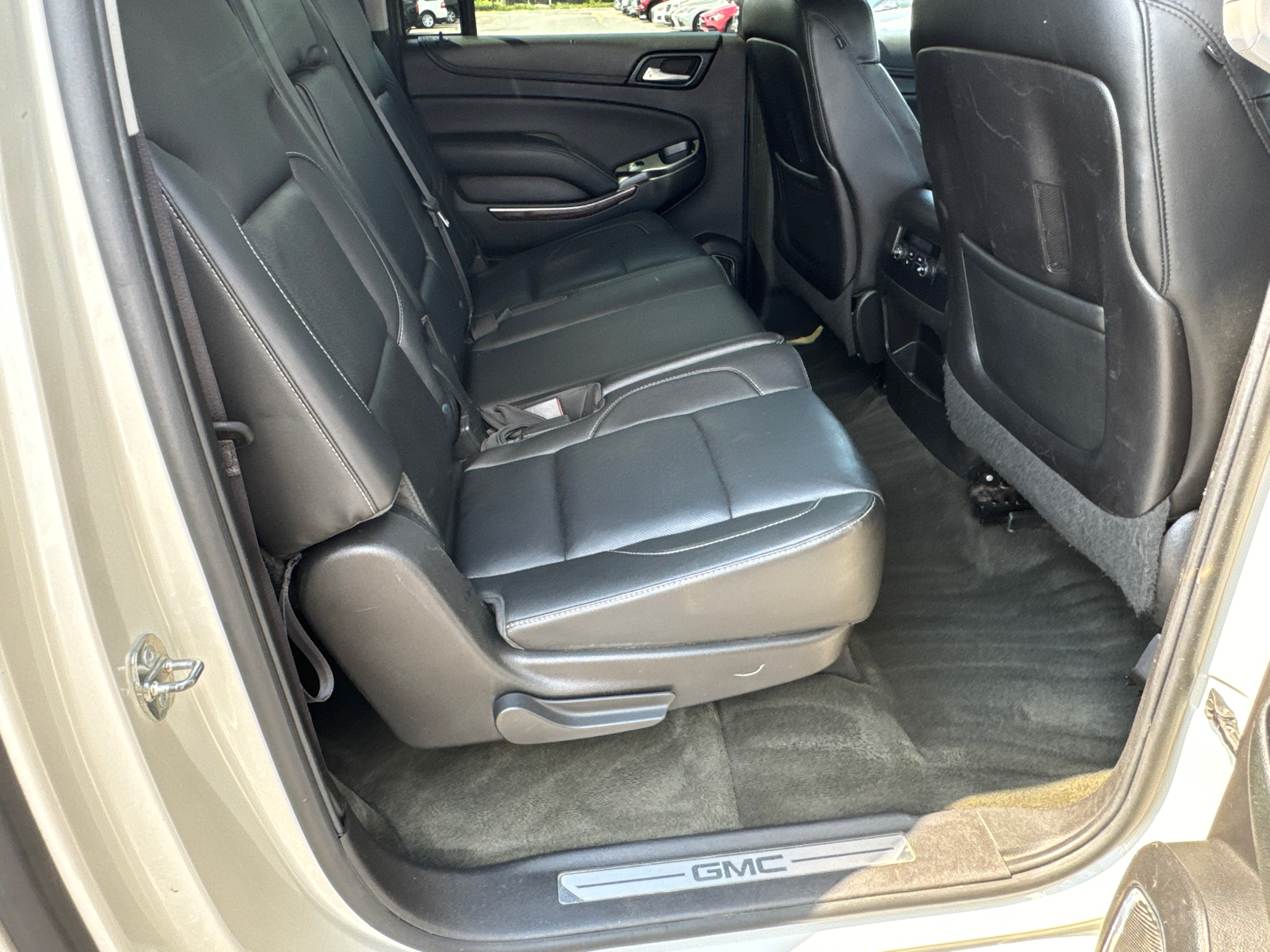 2015 GMC Yukon XL SLT 17