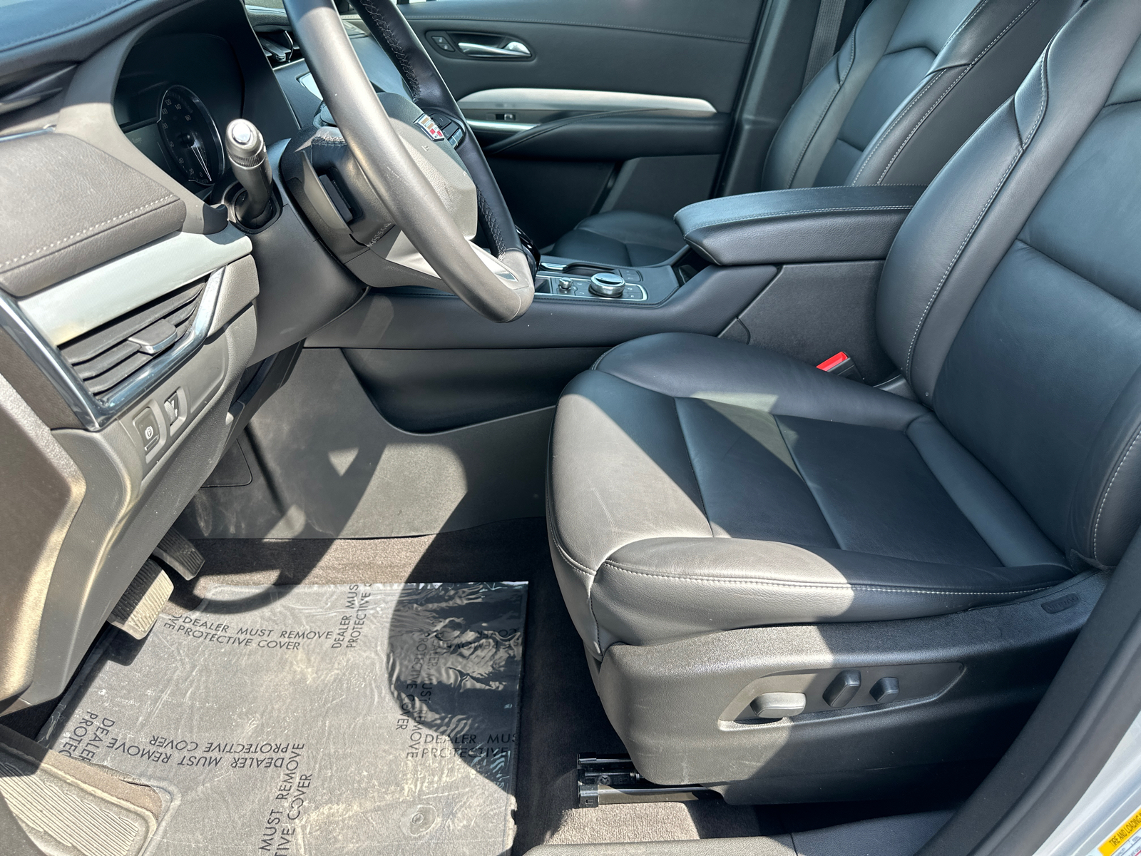 2022 Cadillac XT4 Premium Luxury 10
