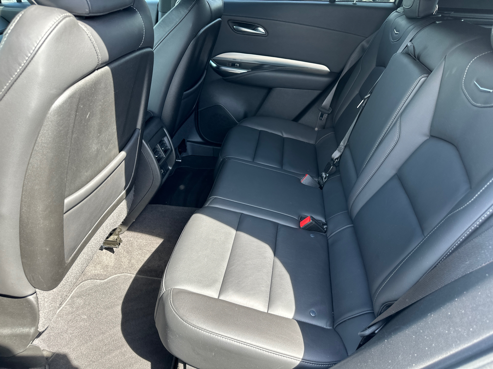 2022 Cadillac XT4 Premium Luxury 22