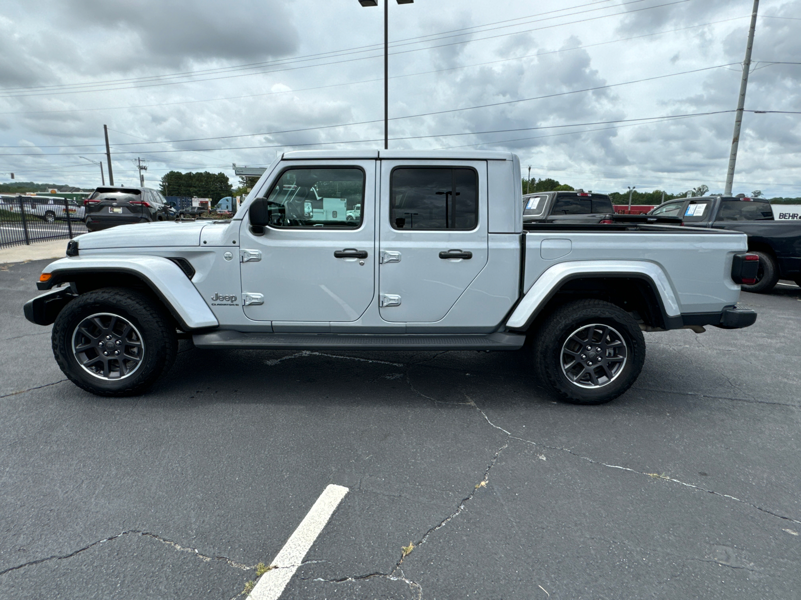 2023 Jeep Gladiator Overland 9