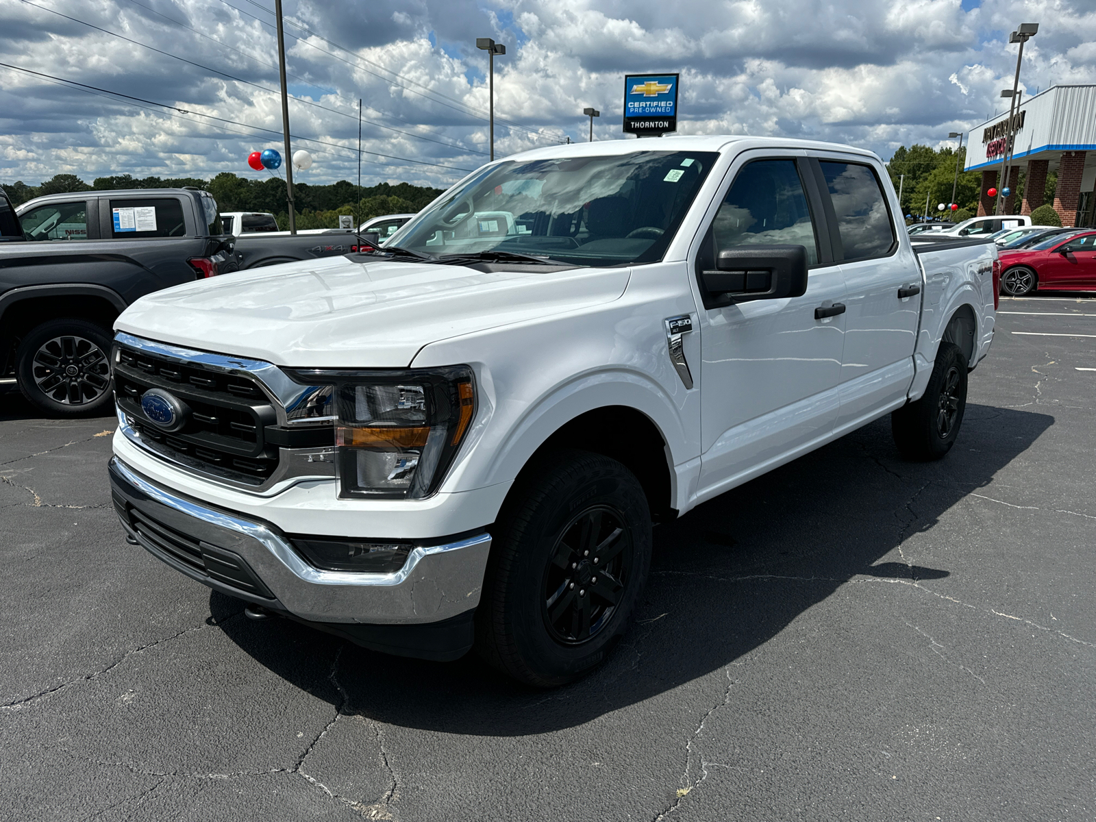 2023 Ford F-150 XLT 2