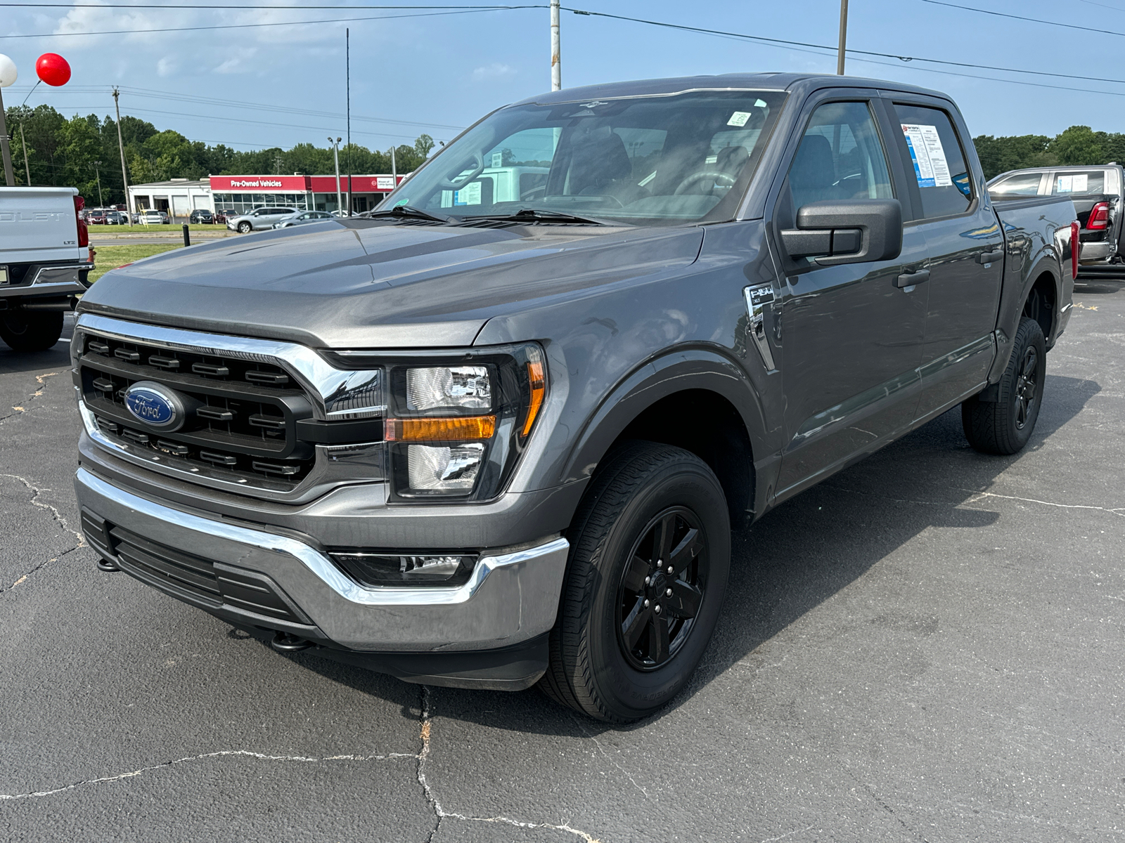 2023 Ford F-150 XLT 2