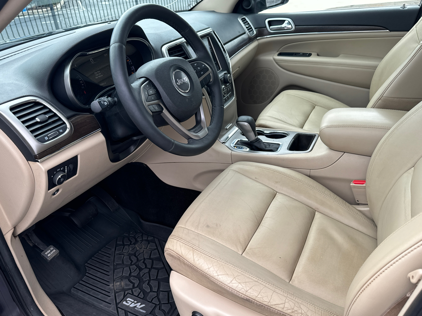 2018 Jeep Grand Cherokee Limited 10