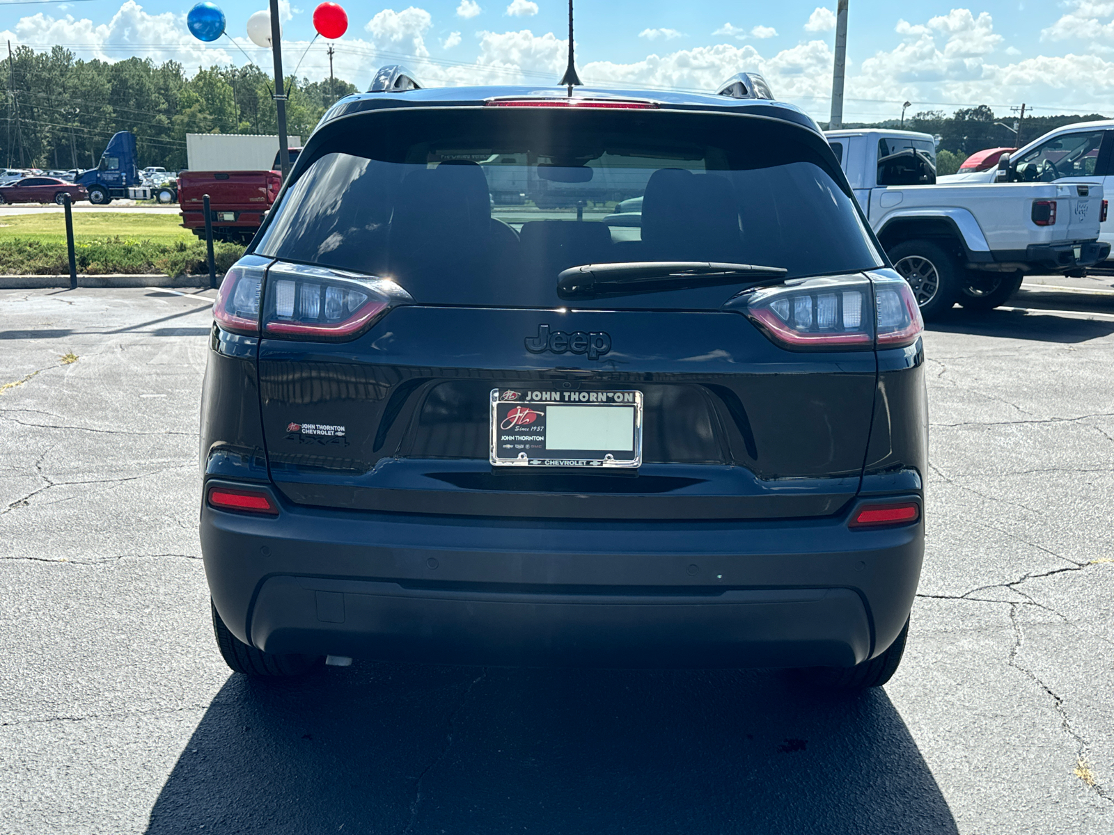 2023 Jeep Cherokee Altitude 7