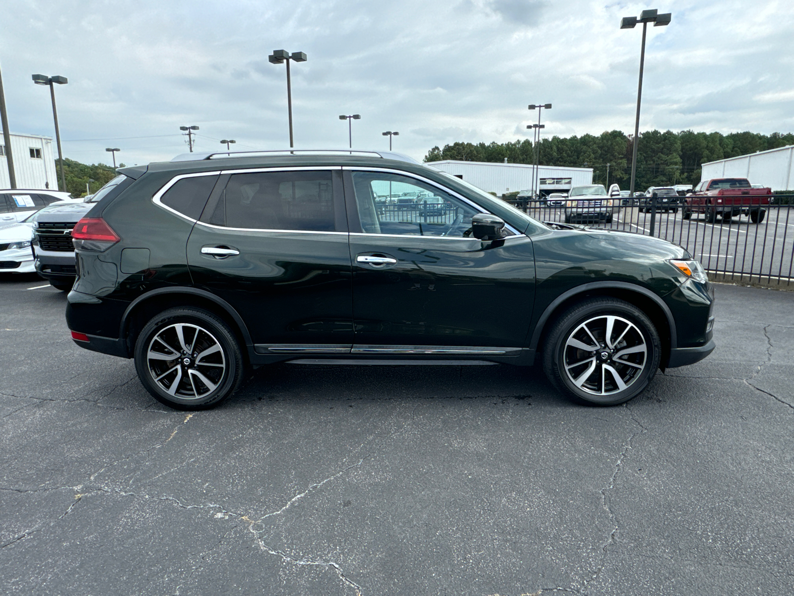 2020 Nissan Rogue SL 5