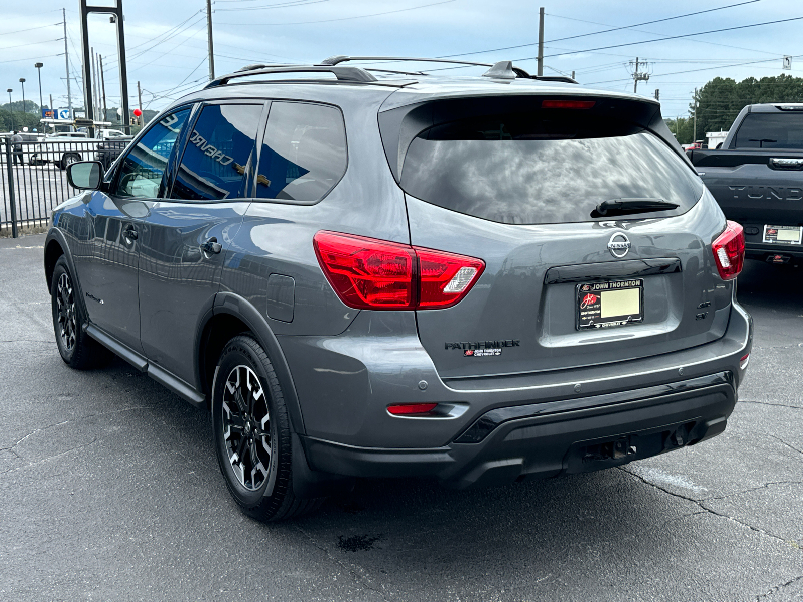 2020 Nissan Pathfinder SV 8