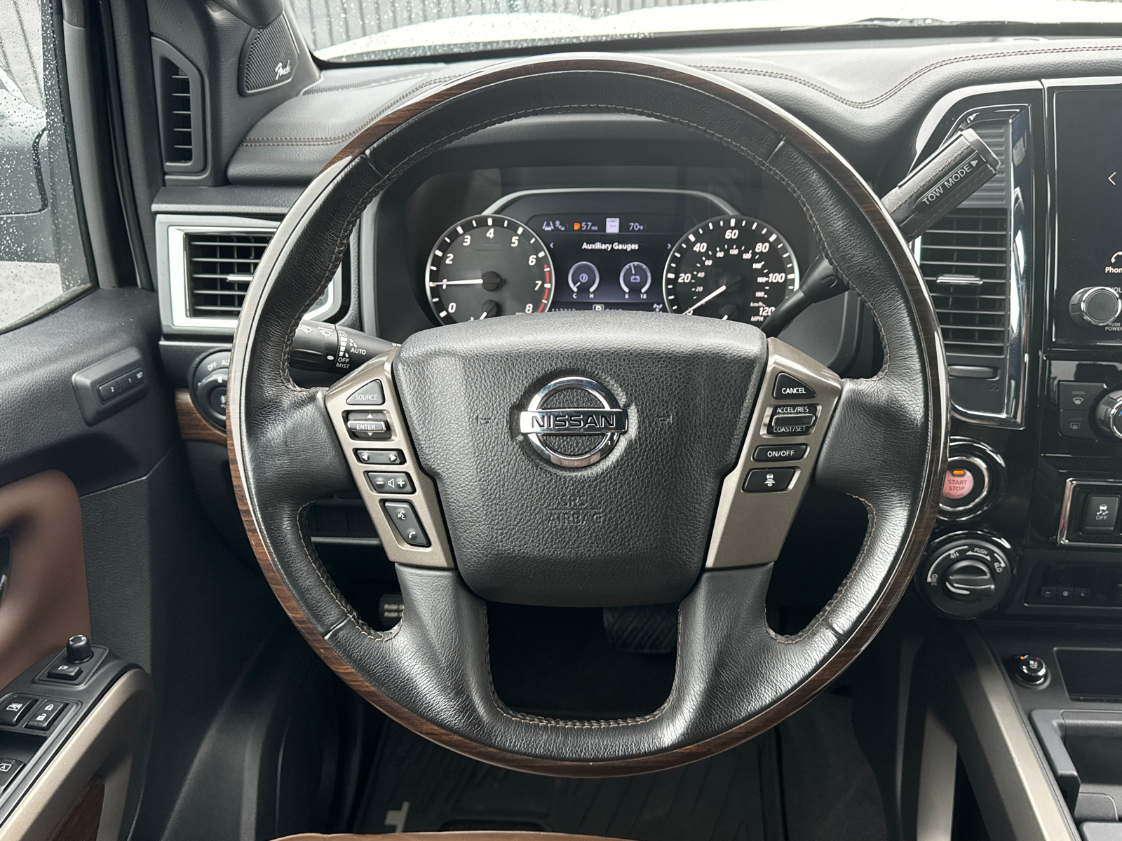 2021 Nissan Titan Platinum Reserve 25